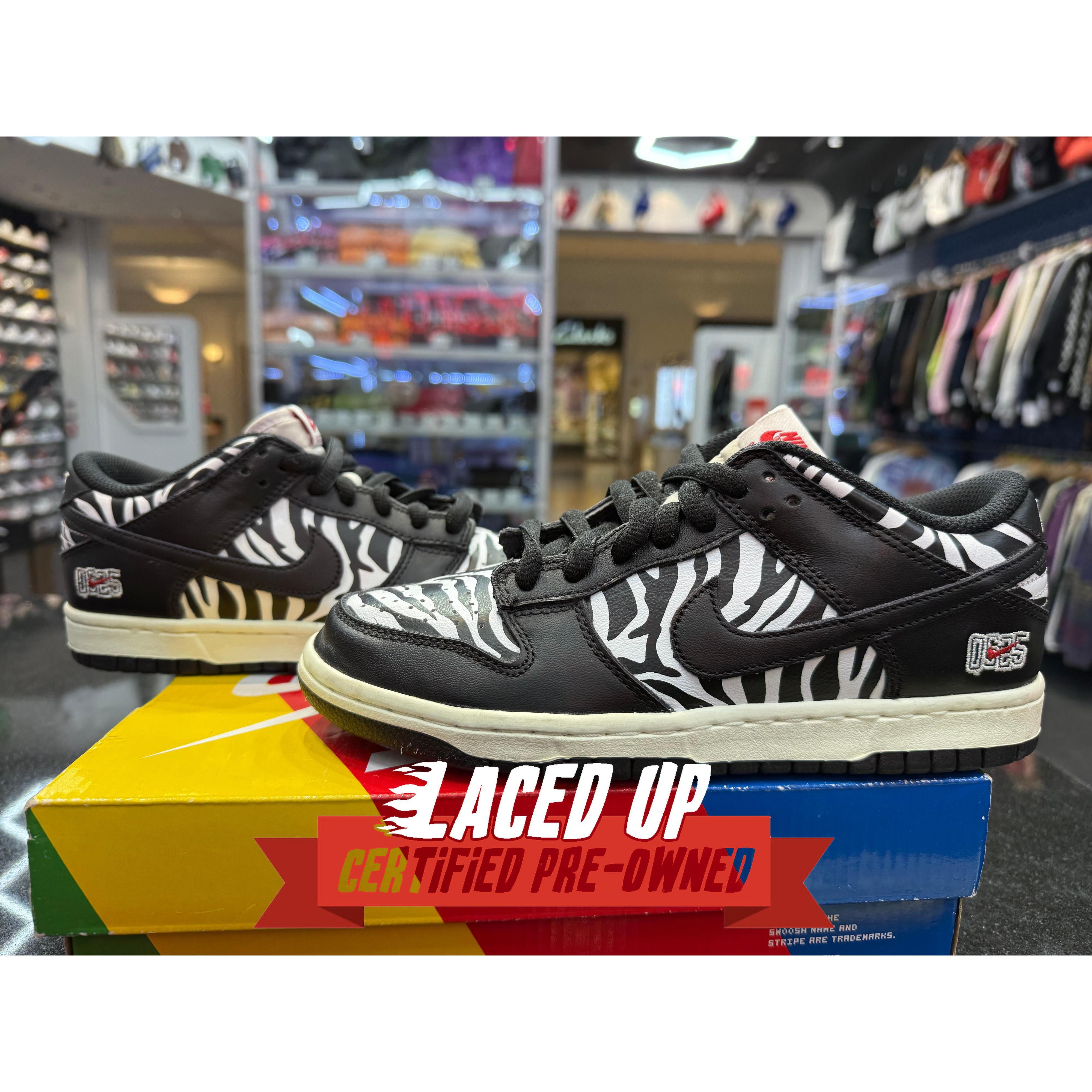 Nike PRE OWNED Sb Dunk Low “Quatersnacks Zebra” Size US 5.5 / EU 38 - 1 Thumbnail