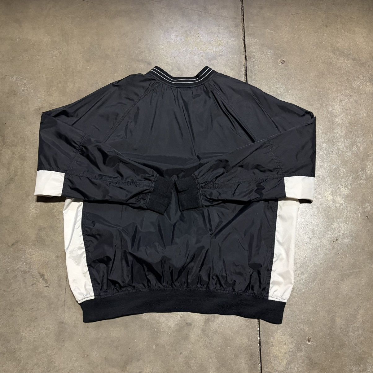 Nike Vintage Nike Windbreaker Track Jacket Pullover Center Swoosh Size US XL / EU 56 / 4 - 7 Thumbnail
