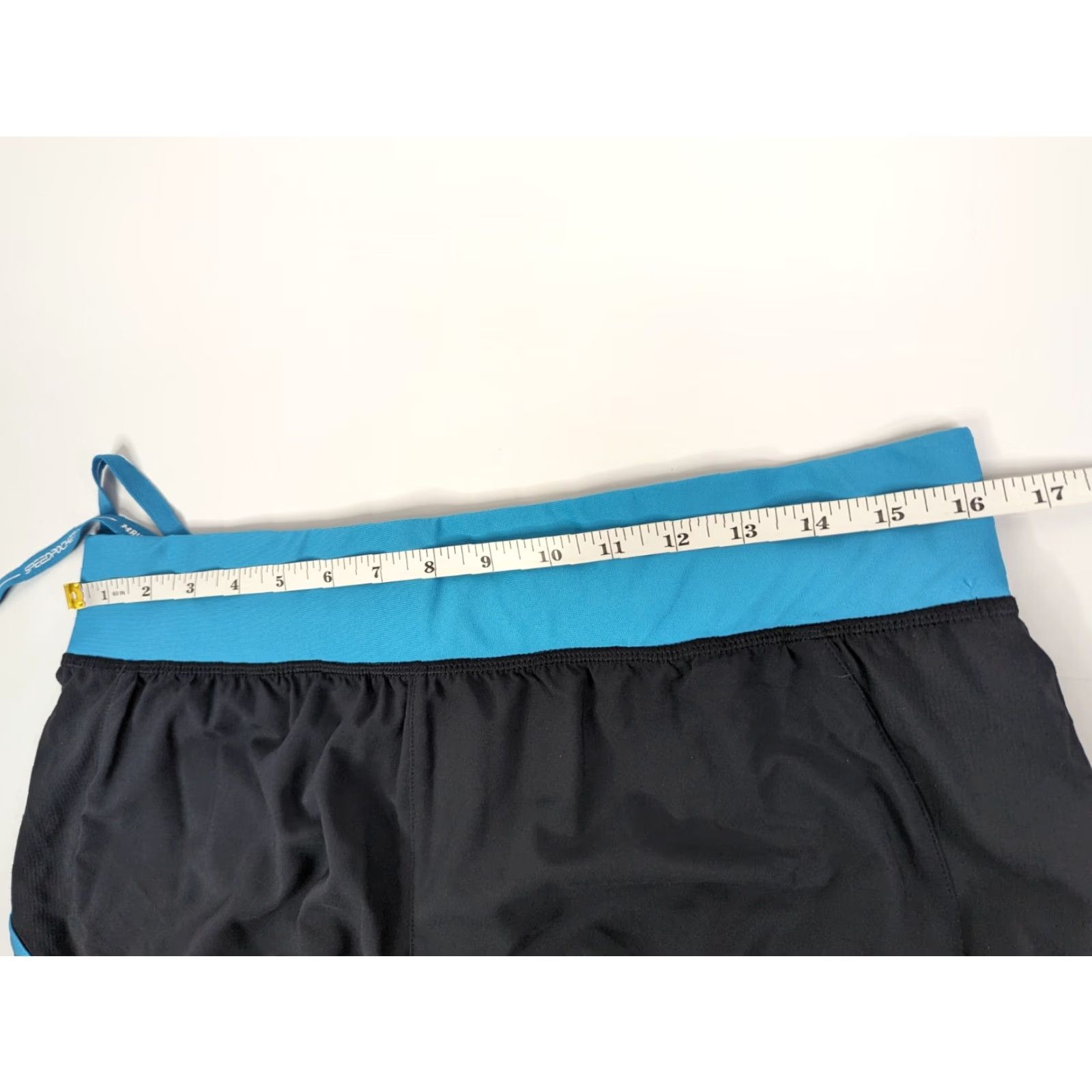 Under Armour Under Armour Heatgear Fitted SpeedPocket Zip Running Shorts Blue Women's L Size 36" / US 14 / IT 50 - 5 Thumbnail