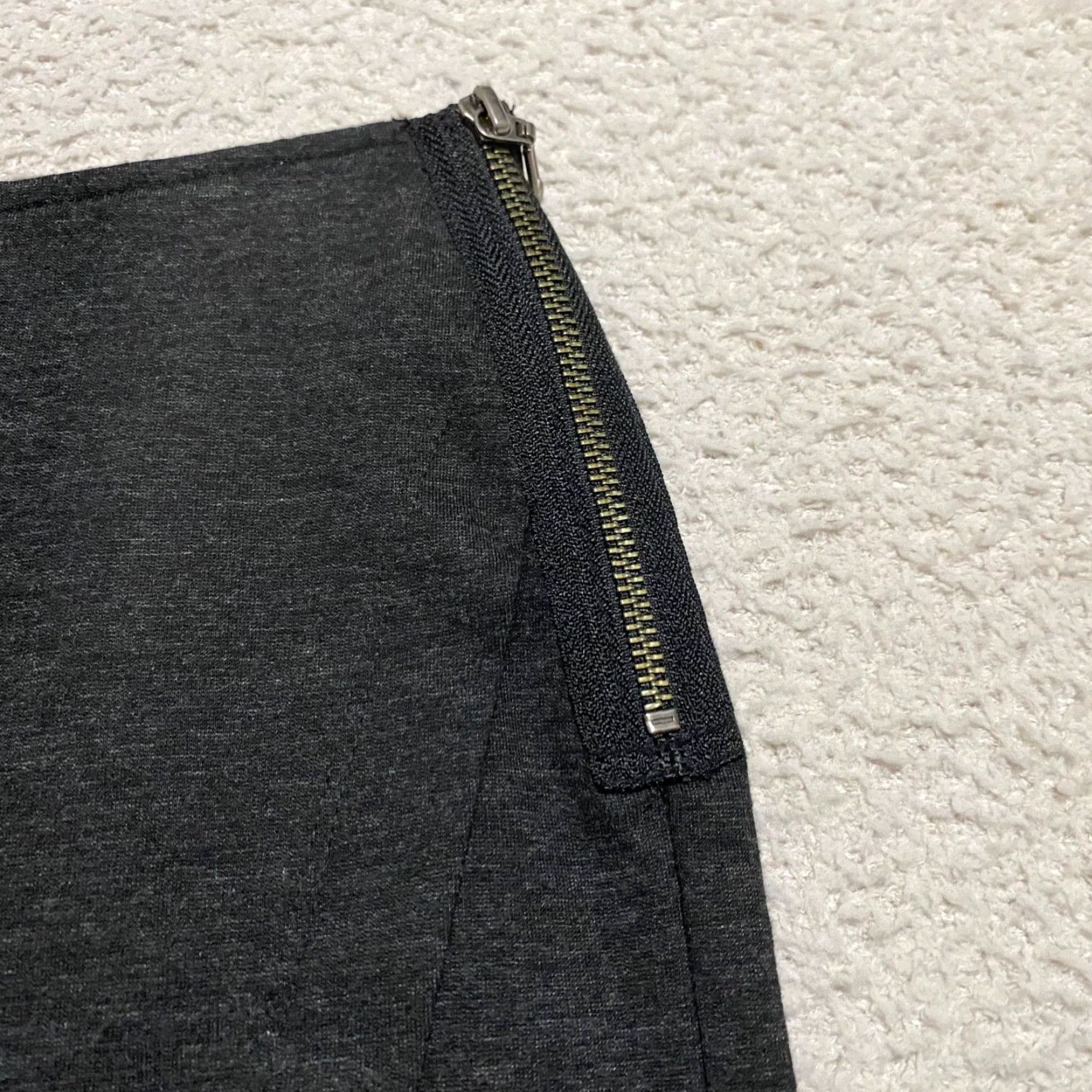 Vintage Cabi Skirt Womens 2 Gray Stretch Ponte Faux Wrap Pencil Straight & Pencil Style Fall Spring Summer 2 Gray Womens Skirt Size 26" / US 2 / IT 38 - 2 Thumbnail