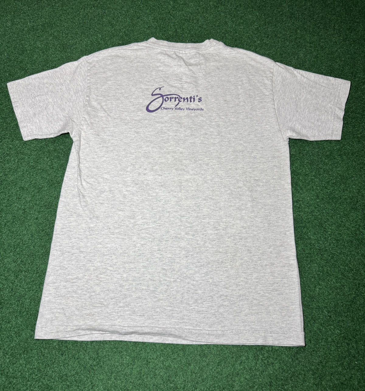 Vintage Vintage 90s Hug Me Squeeze Me Wine Grape Mom Humor T Shirt Size M / US 6-8 / IT 42-44 - 5 Thumbnail