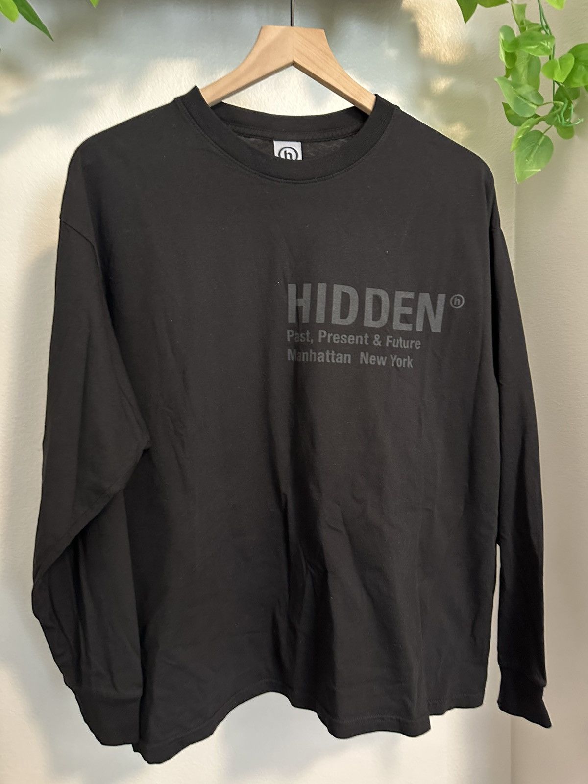 HIDDEN Hidden long sleeve big logo tee. Size US M / EU 48-50 / 2 - 1 Thumbnail