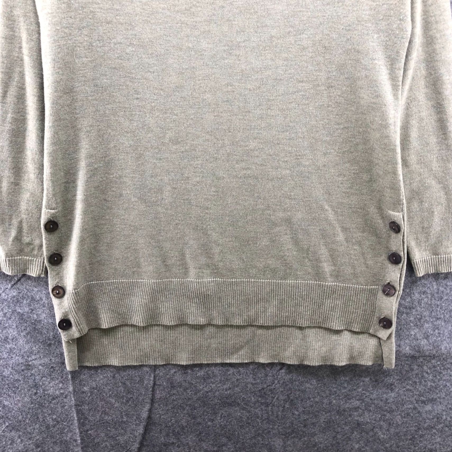 Vintage Vintage Chico's Women's Sweater Tunic S Olive Green Long Sleeve Knit Buttons Casual Size S / US 4 / IT 40 - 4 Thumbnail