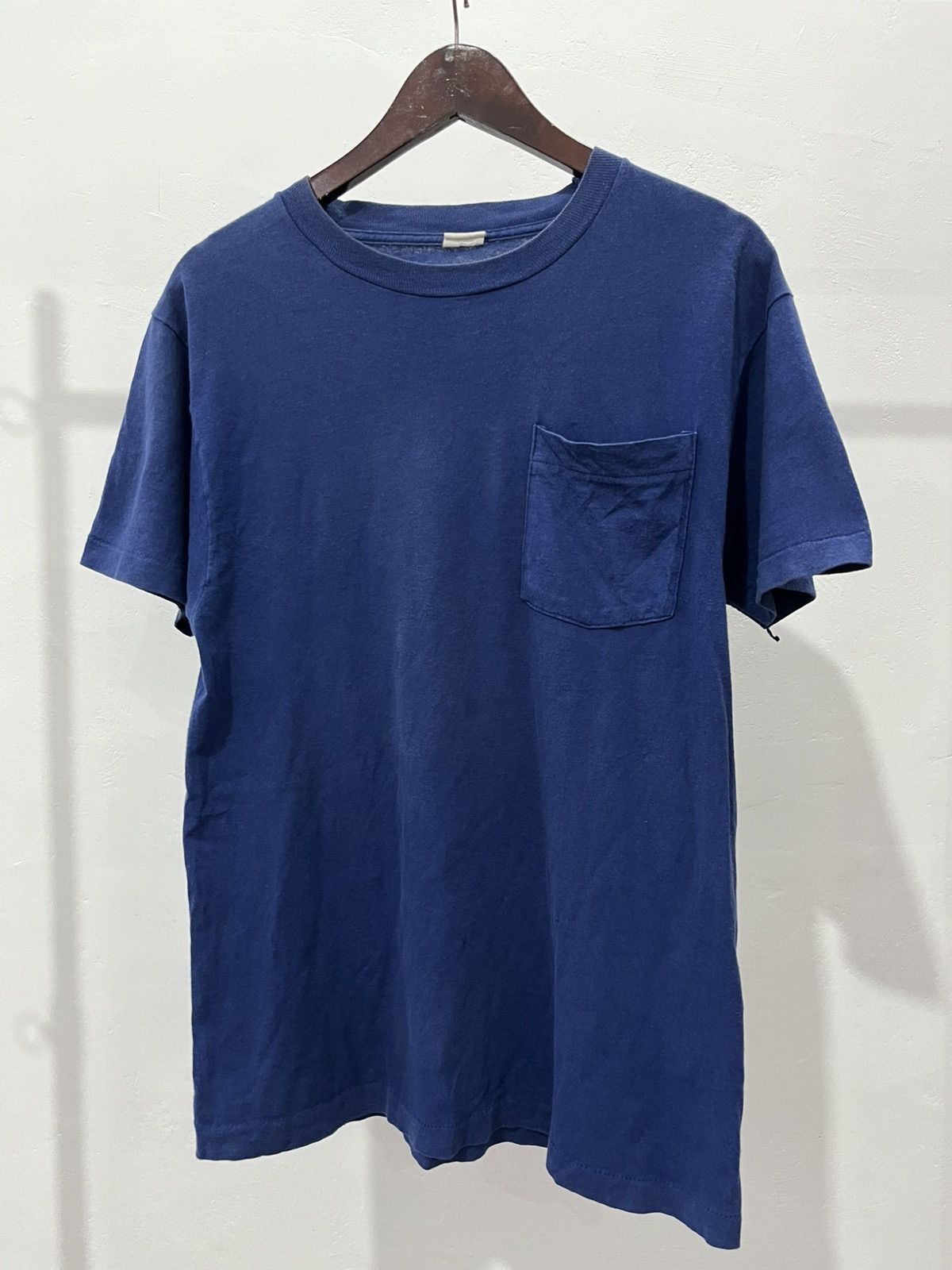 Vintage Vintage 80s blank tee Size US S / EU 44-46 / 1 - 1 Thumbnail