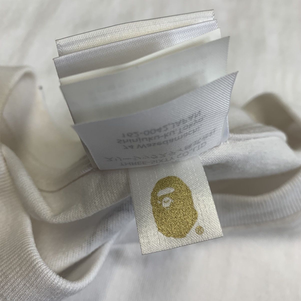 Bape Bape Large Tee Shin Kamen Rider Shocker Emblem ABC White Size US L / EU 52-54 / 3 - 11 Thumbnail