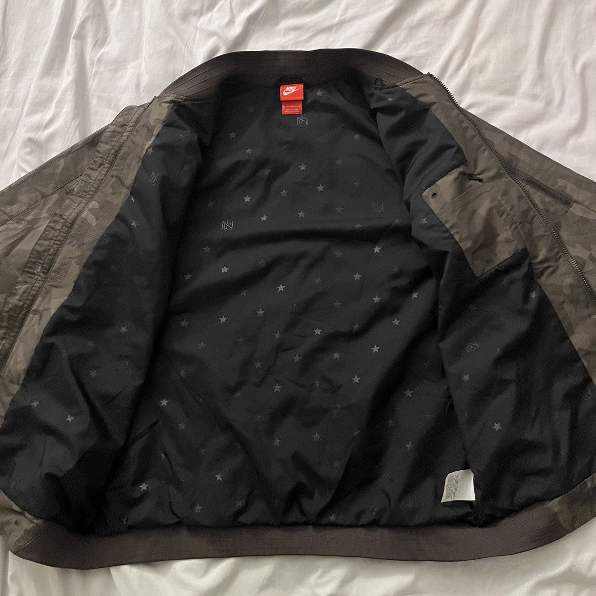 Nike NIKE F.C. BOMBER JACKET N98 CARGO CAMO KHAKI SIZE LARGE Size US L / EU 52-54 / 3 - 8 Thumbnail