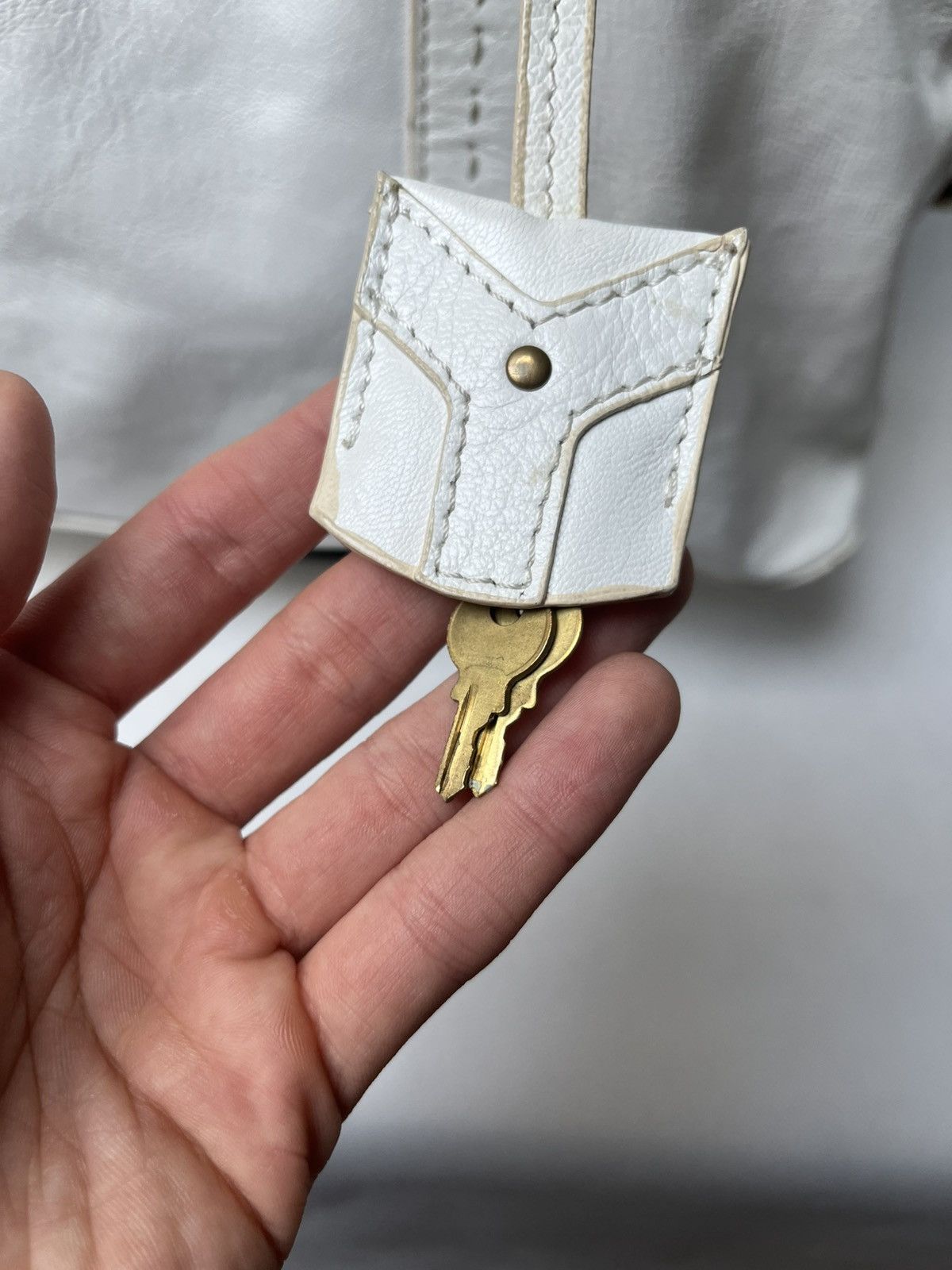 Yves Saint Laurent Yves Saint Laurent rive gauche Muse white leather hand bag Size ONE SIZE - 7 Thumbnail