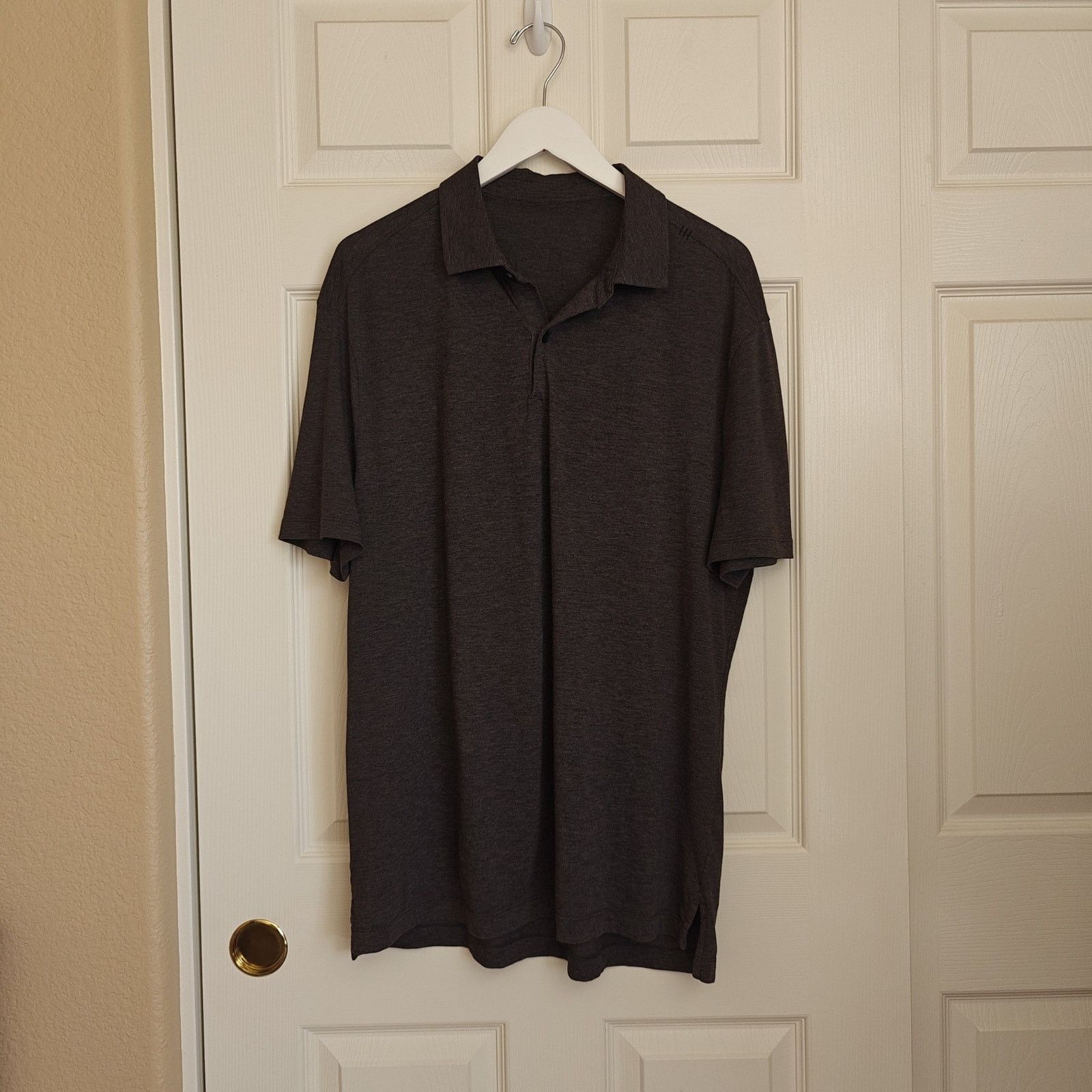 Lululemon Lululemon charcoal jersey polo sz L Size US L / EU 52-54 / 3 - 2 Thumbnail