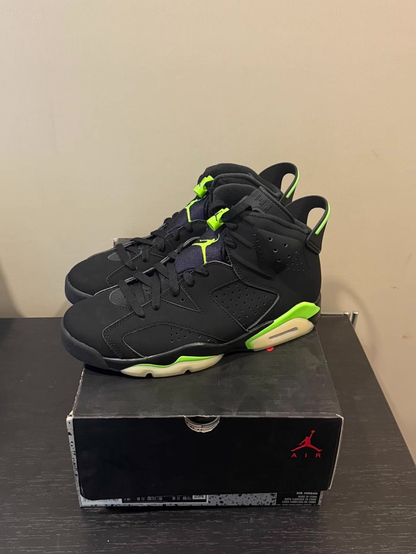 Nike Jordan Air Jordan 6 Retro "Electric Green" Ｑ20 Size US 7.5 / EU 40-41 - 1 Thumbnail