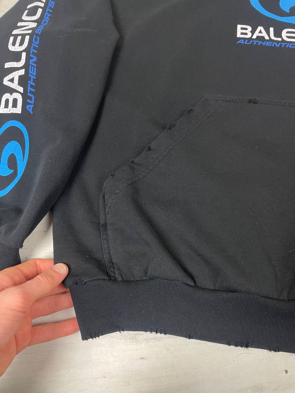 Balenciaga Balenciaga Surfer Hoodie Oversized Size US L / EU 52-54 / 3 - 11 Thumbnail