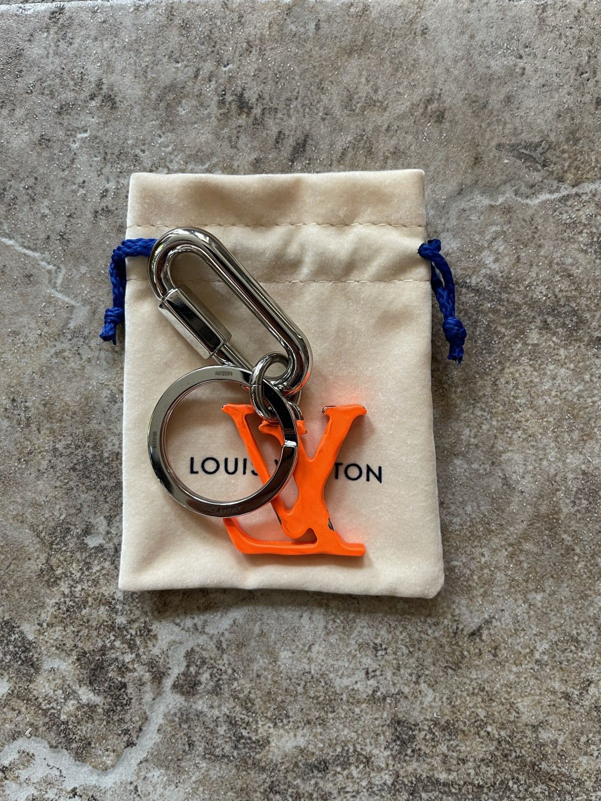 Louis Vuitton Louis Vuitton Virgil SOLAR RAY LV CARABINER Keychain Charm Size ONE SIZE - 3 Thumbnail