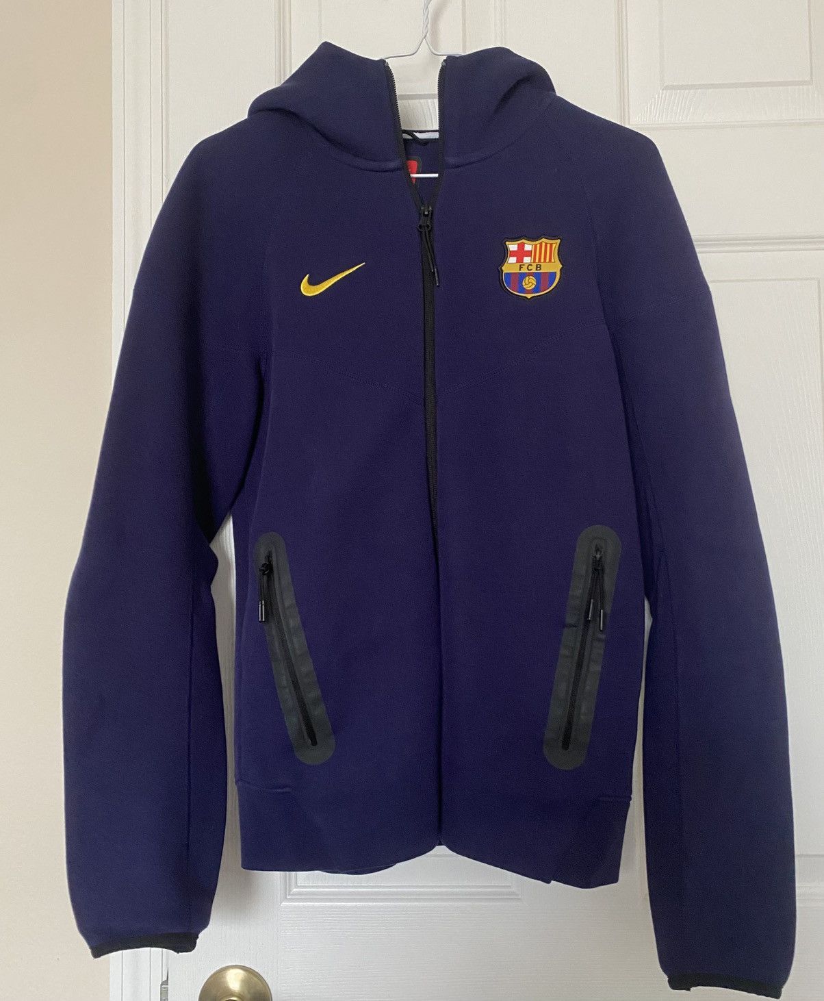 Nike Fc Barcelona Nike Tech Fleece Jacket Size Small Size US S / EU 44-46 / 1 - 1 Thumbnail