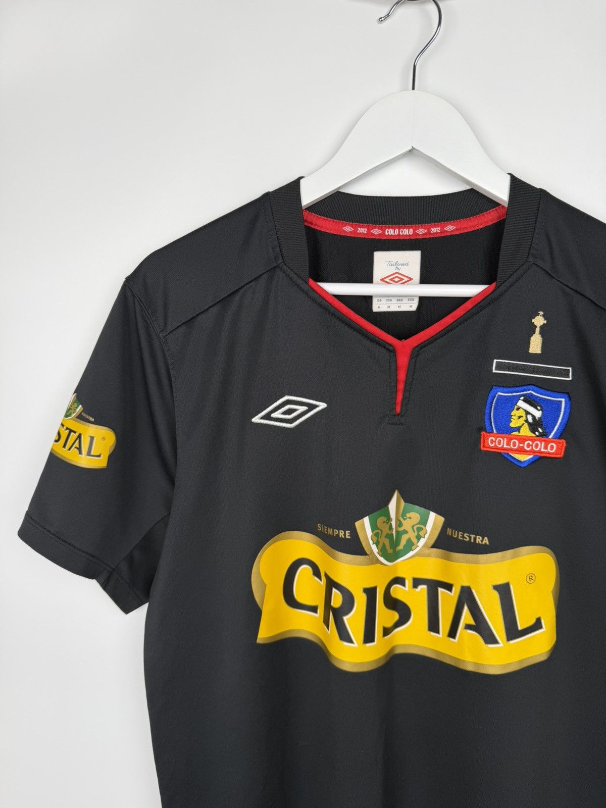 Umbro Umbro Colo Colo 2012 football jersey Size US M / EU 48-50 / 2 - 3 Thumbnail