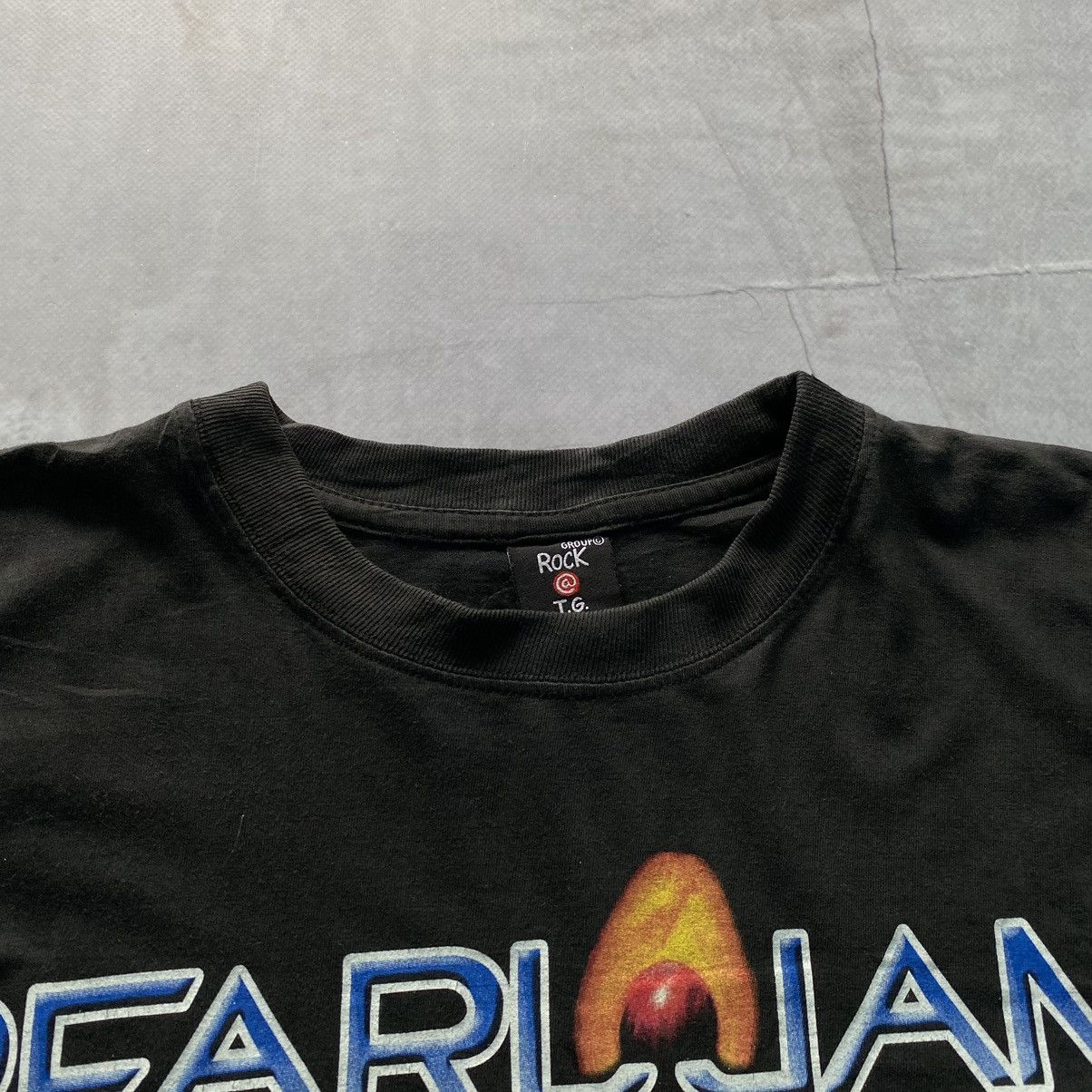 Band Tees Rare Pearl Jam Avocado Big Logo Faded Band Tee T-shirt Size US L / EU 52-54 / 3 - 4 Thumbnail