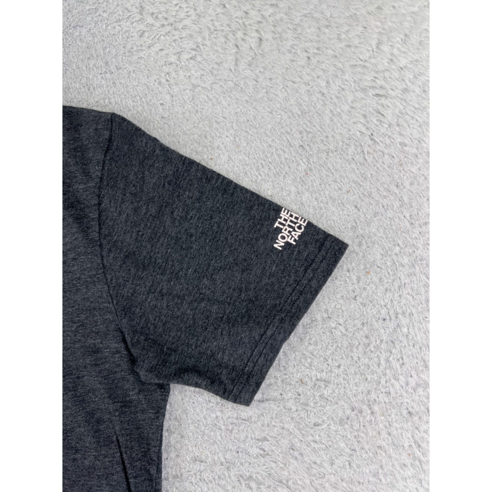 The North Face The North Face Shirt Men S Gray Short Sleeve Crew Neck Head In The Clouds Logo Vintage No Size US S / EU 44-46 / 1 - 2 Thumbnail