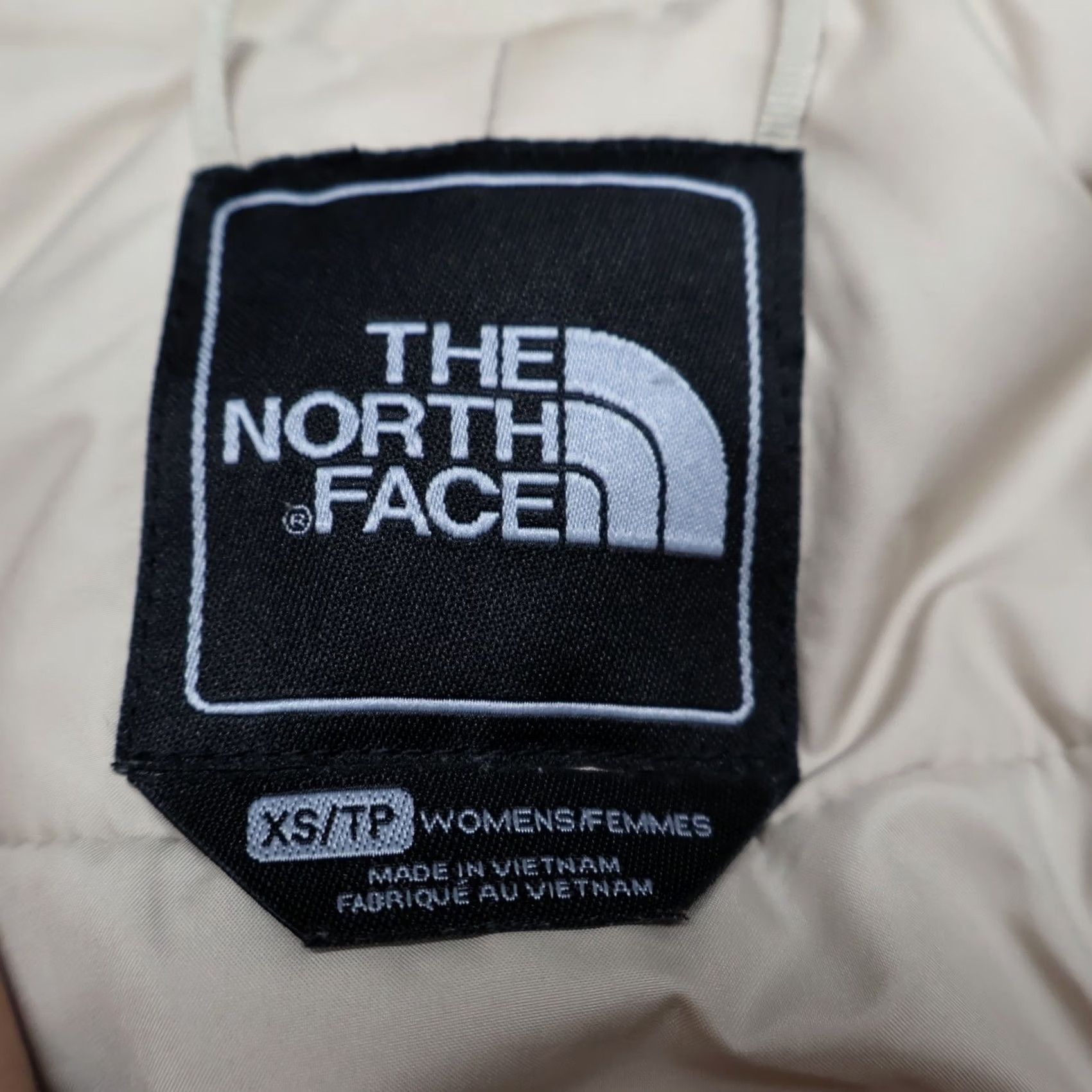 The North Face VINTAGE North Face Jacket Women XS White Insulated Wind Rain Light Winter Puffer Outdoor Size XS / US 0-2 / IT 36-38 - 6 Thumbnail