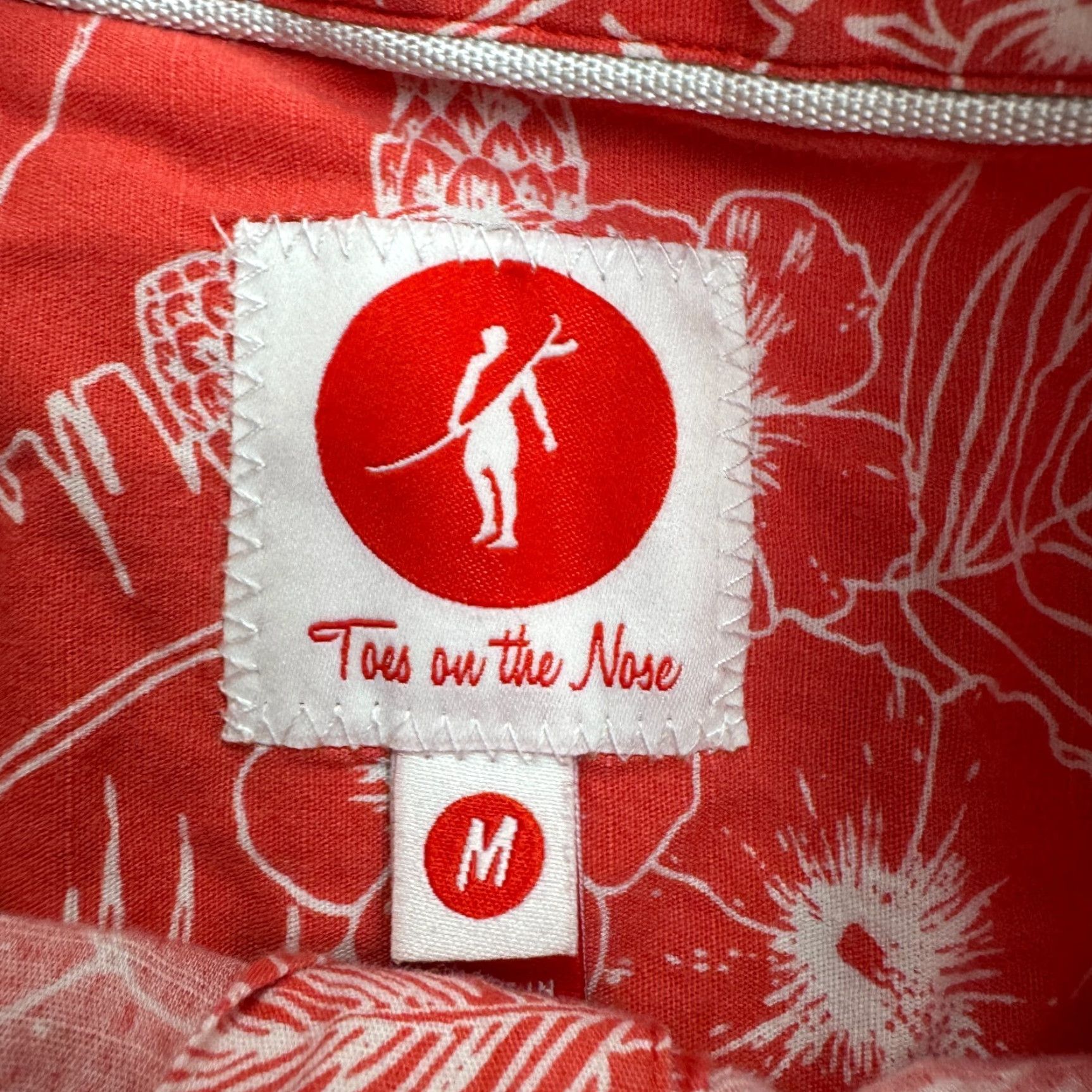 Vintage Toes On The Nose x Ballast Point Button-Up Shirt Adults Medium Red Floral Beach Hawaiian Short Sleeve Cotton 42in Chest Mens Size US M / EU 48-50 / 2 - 6 Thumbnail