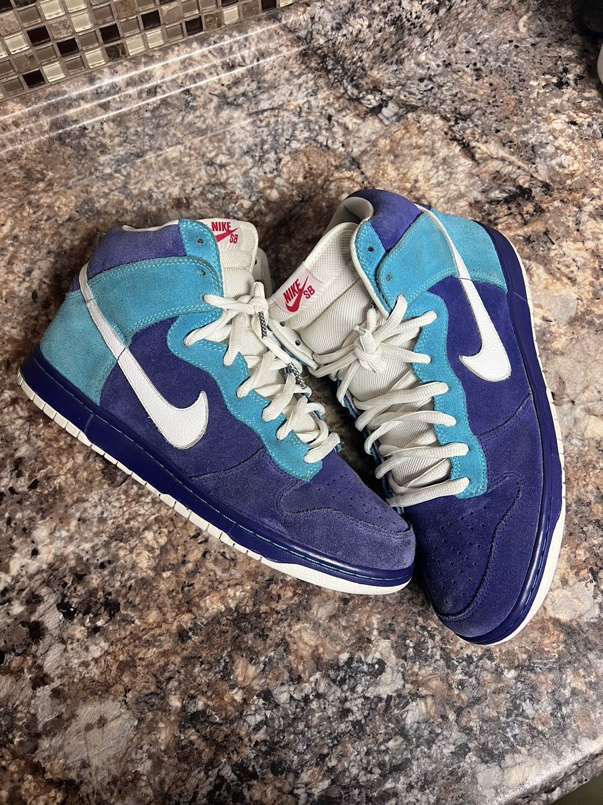 Nike Nike sb dunk oceanic airlines size 11.5 305050400 authentic Size US 11.5 / EU 44-45 - 3 Thumbnail