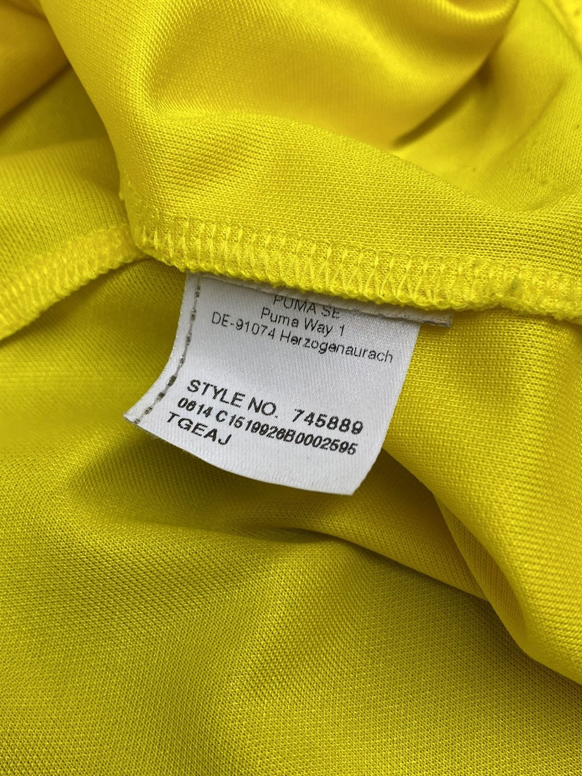 Puma #17 Aubameyang BVB Borussia Dortmund Puma Football Shirt Size US M / EU 48-50 / 2 - 17 Thumbnail