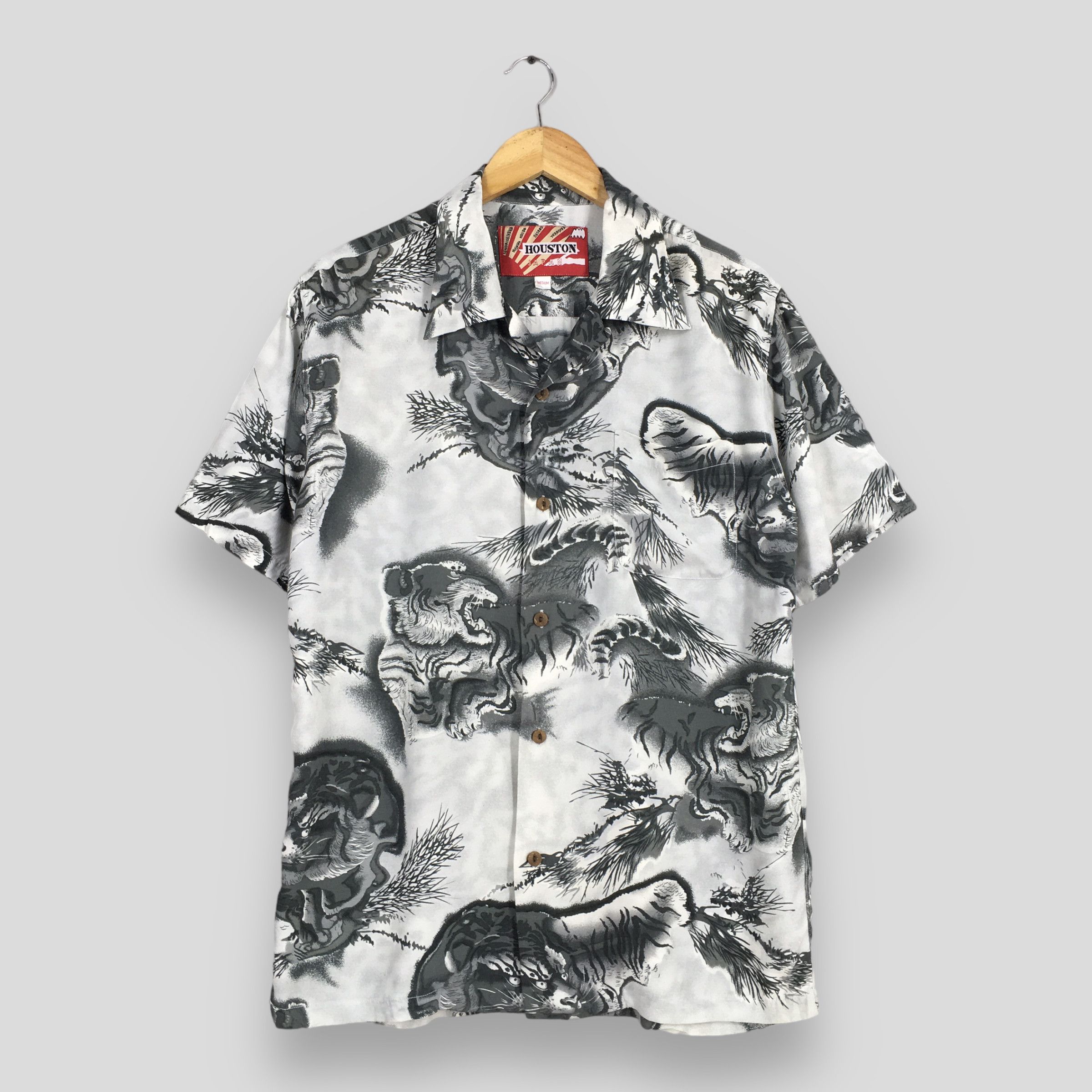 image of Aloha Wear x Hawaiian Shirt Vintage Houston Japan Hawaiian Dragon Shirt Medium, Men's