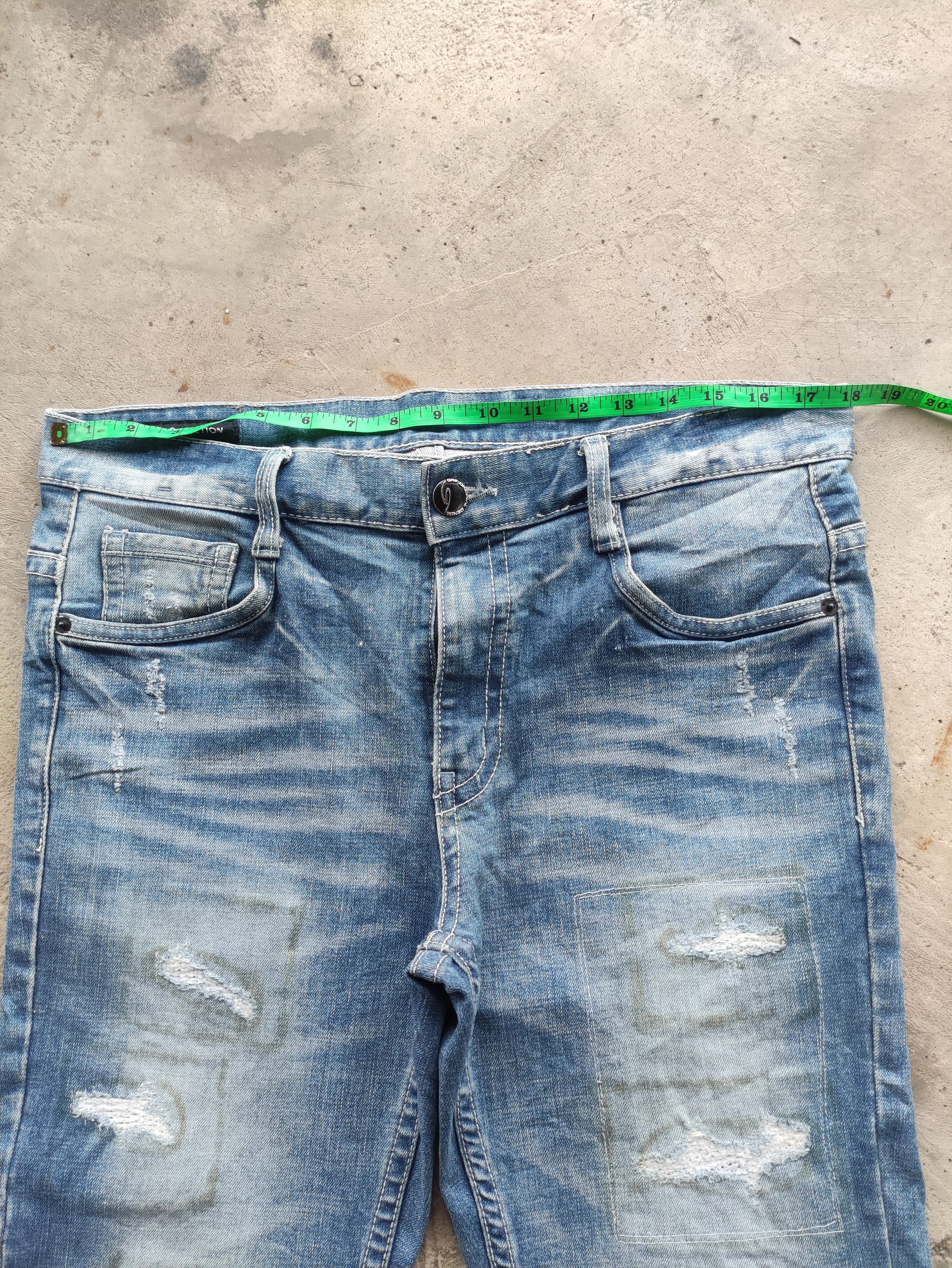 Japanese Brand Vintage GRF Collection Jean Distressed Faded Denim Size US 36 / EU 52 - 7 Thumbnail
