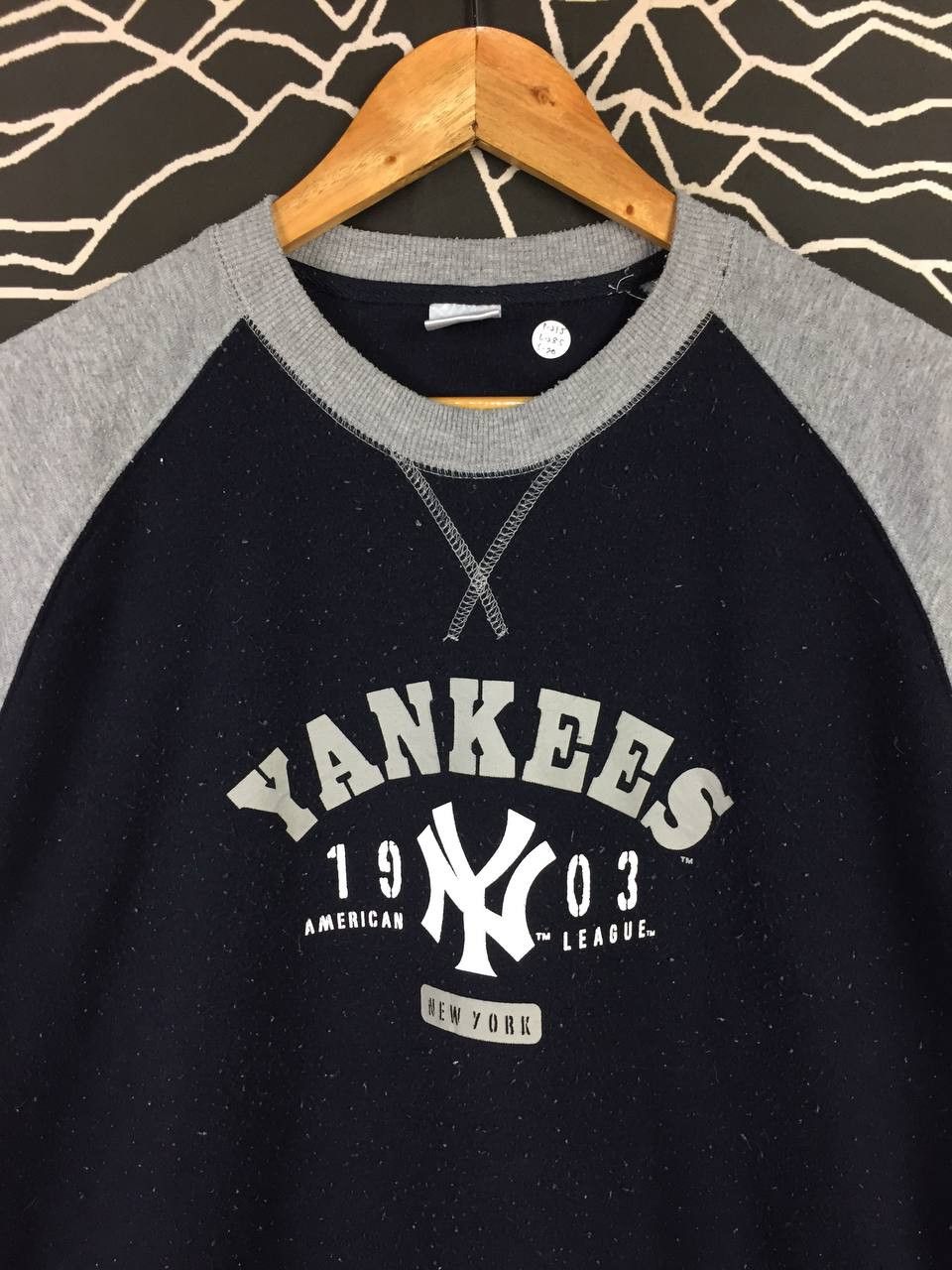 MLB Vtg MLB New York Yankees Raglan Loungewear Pullover Size US L / EU 52-54 / 3 - 3 Thumbnail