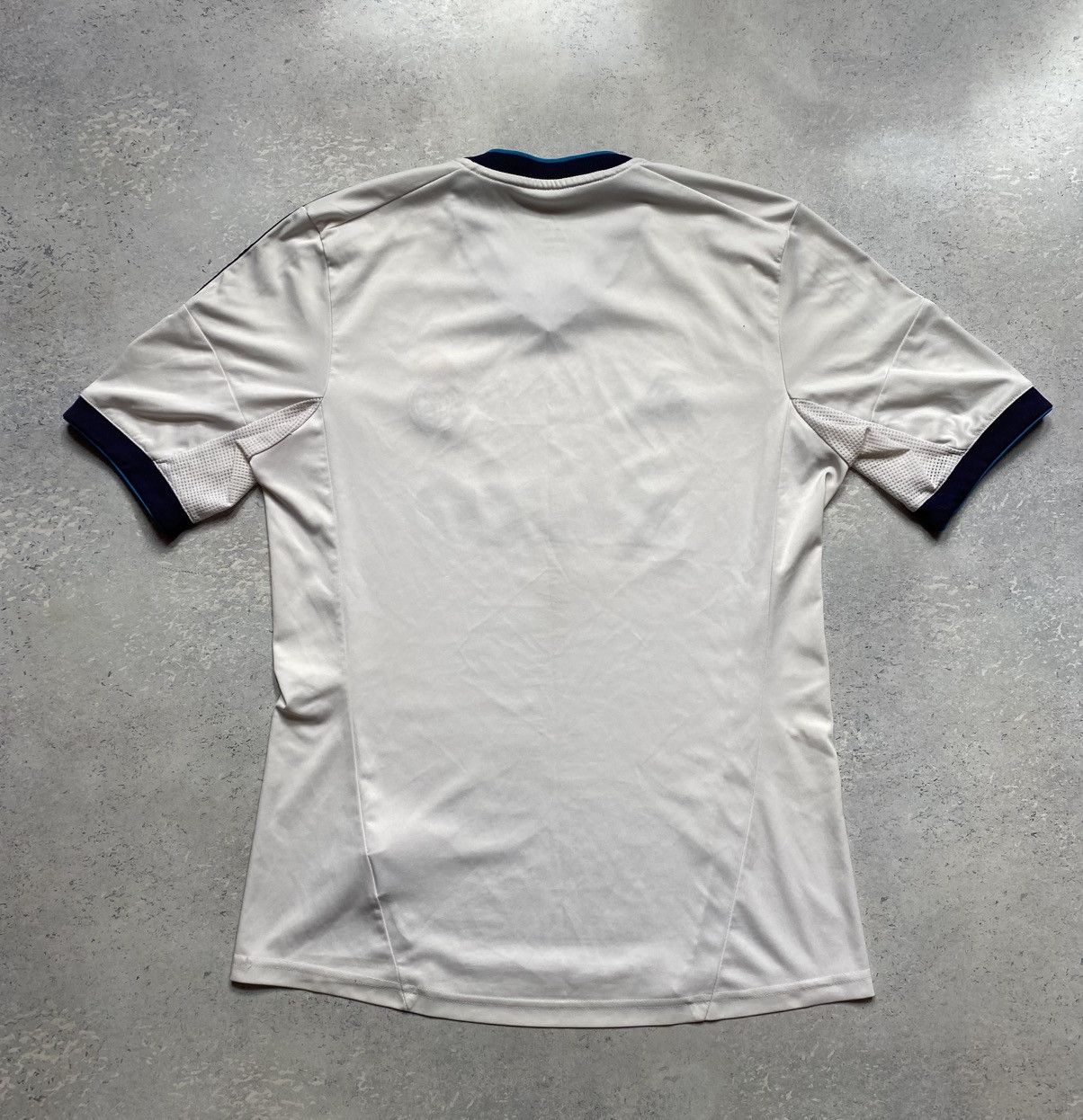 Adidas Adidas Real Madrid сезона 2012–2013 Jersey Size US M / EU 48-50 / 2 - 9 Thumbnail