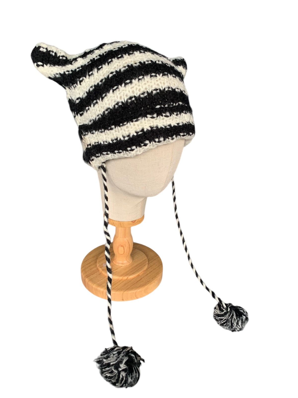 Japanese Brand × Kapital × Vintage Stripe Black And White Bunny Horn Devil Knitted Beanie Hats Size ONE SIZE - 3 Thumbnail