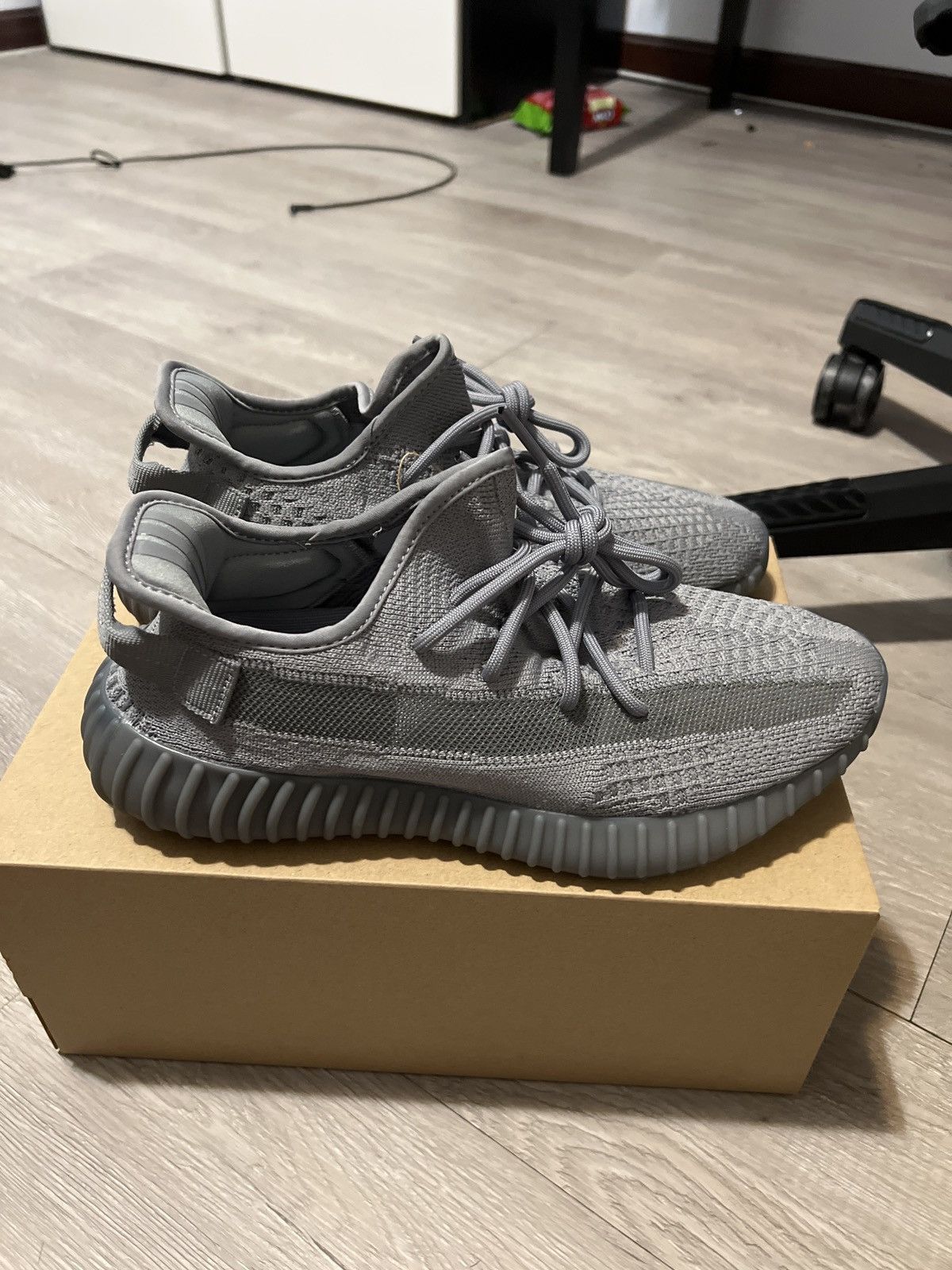 Yeezy Yeezy Boost 350 v2 Steel Grey Size US 8.5 / EU 41-42 - 7 Thumbnail