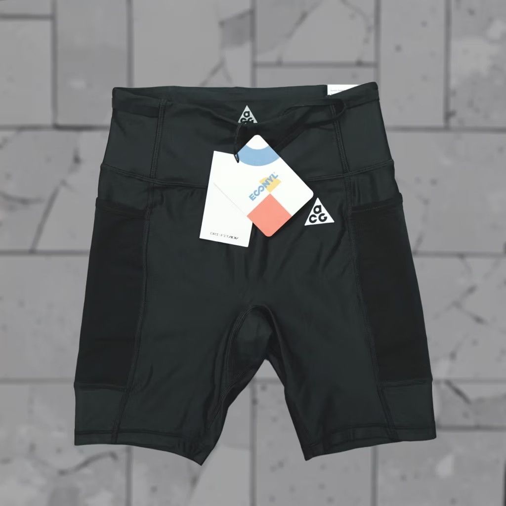 Nike Nike ACG White Rapids Dri-FIT Mid 7" Biker Shorts Women's XS Black Size 26" / US 2 / IT 38 - 1 Thumbnail
