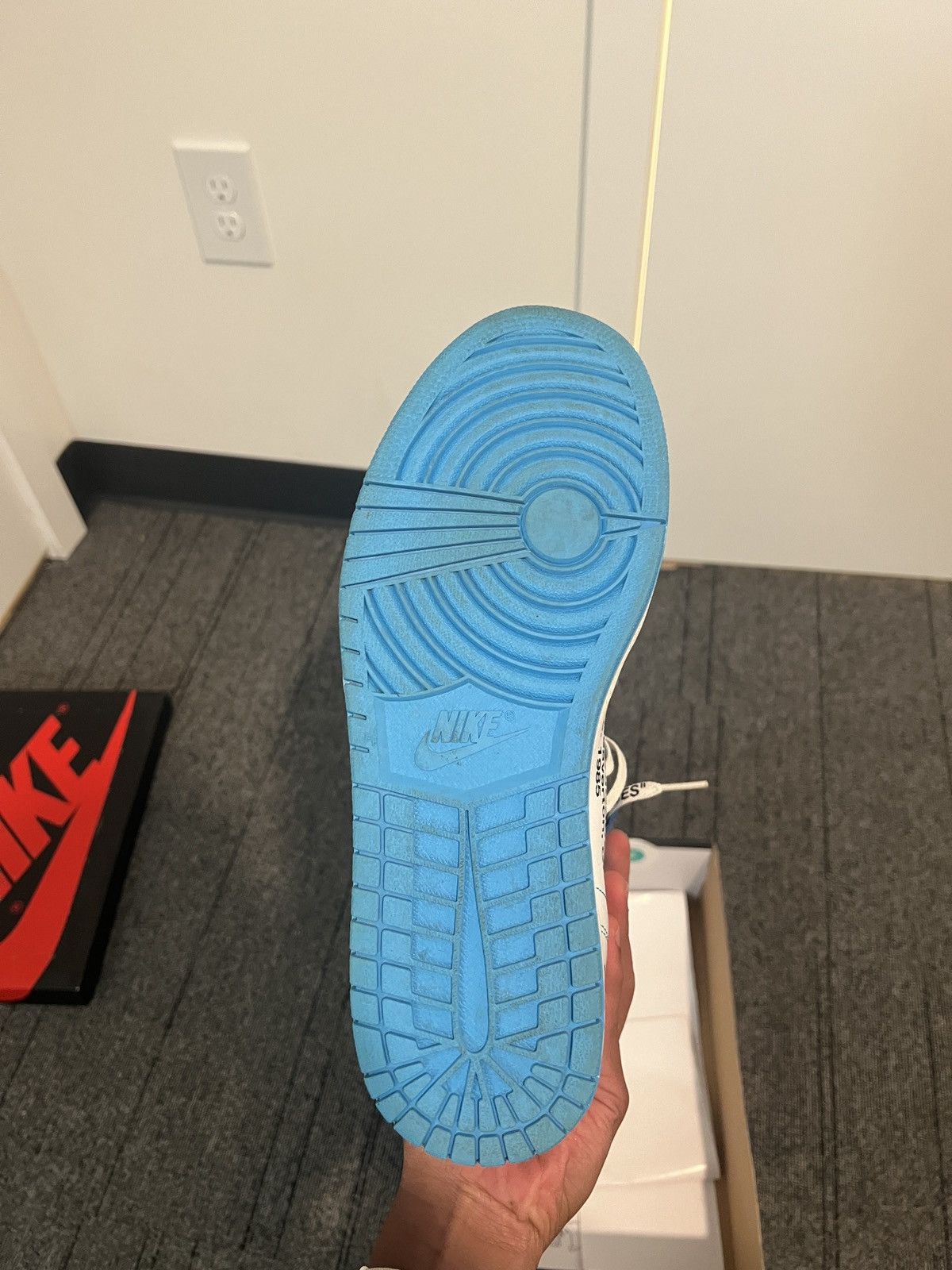 Jordan Brand × Nike × Off-White Air Jordan 1 x Off-White NRG UNC University Blue Size US 11.5 / EU 44-45 - 7 Thumbnail