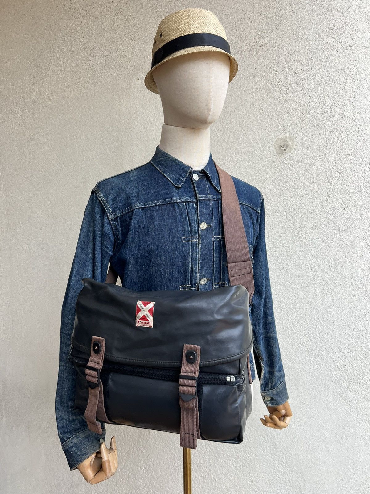 Canon 600sr sling bag hotsell