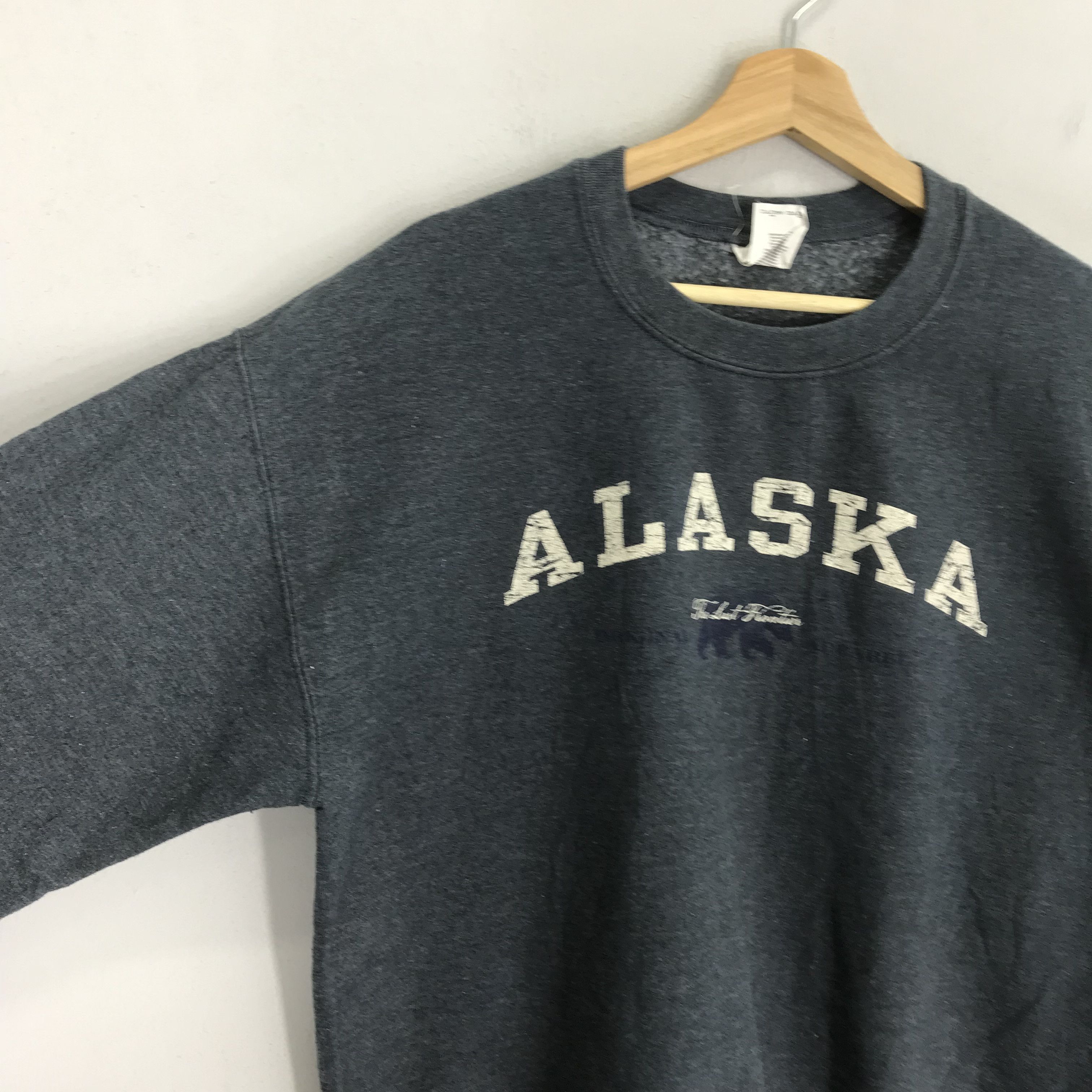 Vintage Vintage Alaska Polar Bear Gray Sweatshirt - 293 Size US M / EU 48-50 / 2 - 4 Thumbnail