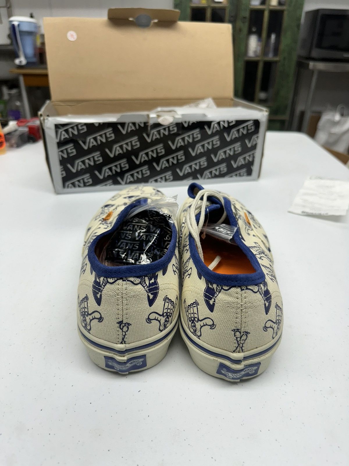 Vans Vans SurfShaka Turtle Blue size 9.5 Size US 9.5 / EU 42-43 - 4 Thumbnail
