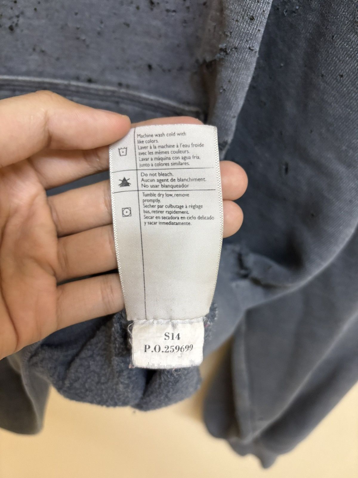 Carhartt Vintage Carhartt Hoodie Damaged Trashed Sun Faded Distressed Size US L / EU 52-54 / 3 - 11 Thumbnail