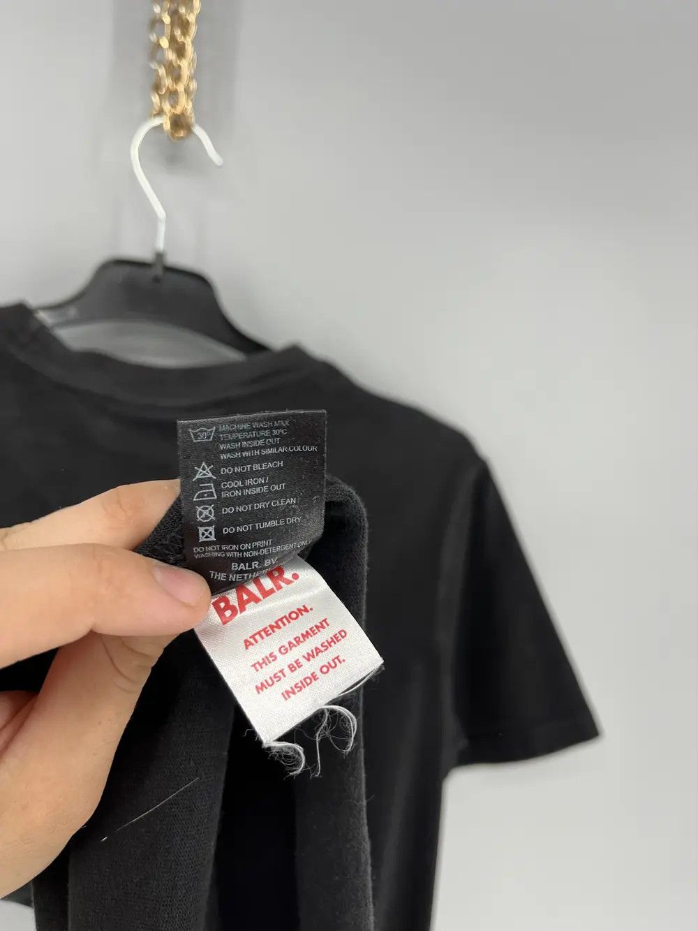 Japanese Brand Vintage BALR Fit Tee Big Logo Streetwear Style Size US S / EU 44-46 / 1 - 12 Thumbnail