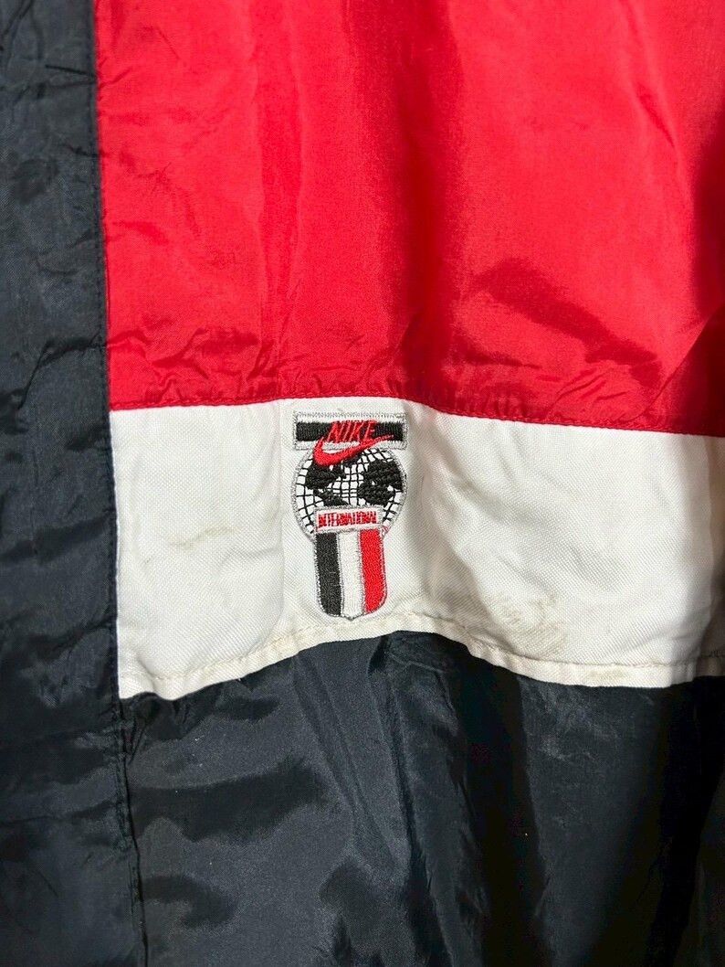 Nike Vintage 90s Nike International Jacket size XL Size US XL / EU 56 / 4 - 3 Thumbnail