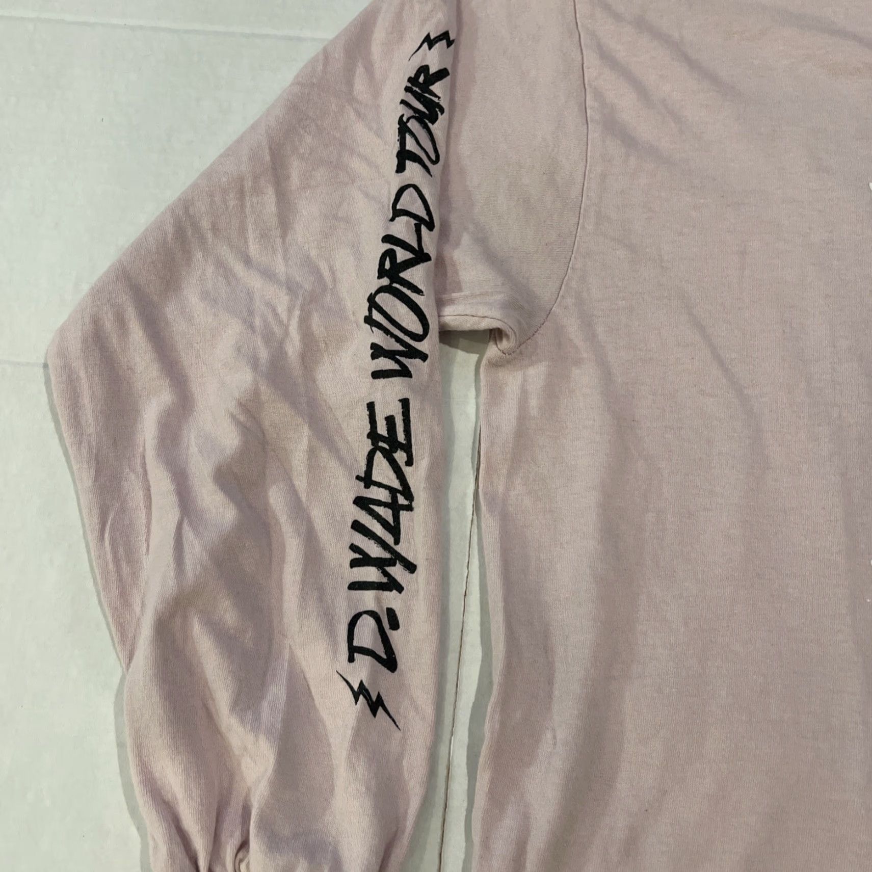 NBA VINTAGE D Wade Miami Heat T-Shirt Long Sleeve XL Pink Kid Polaroid Crew Neck Graphic Print NBA Fan Mens Size US XL / EU 56 / 4 - 4 Thumbnail
