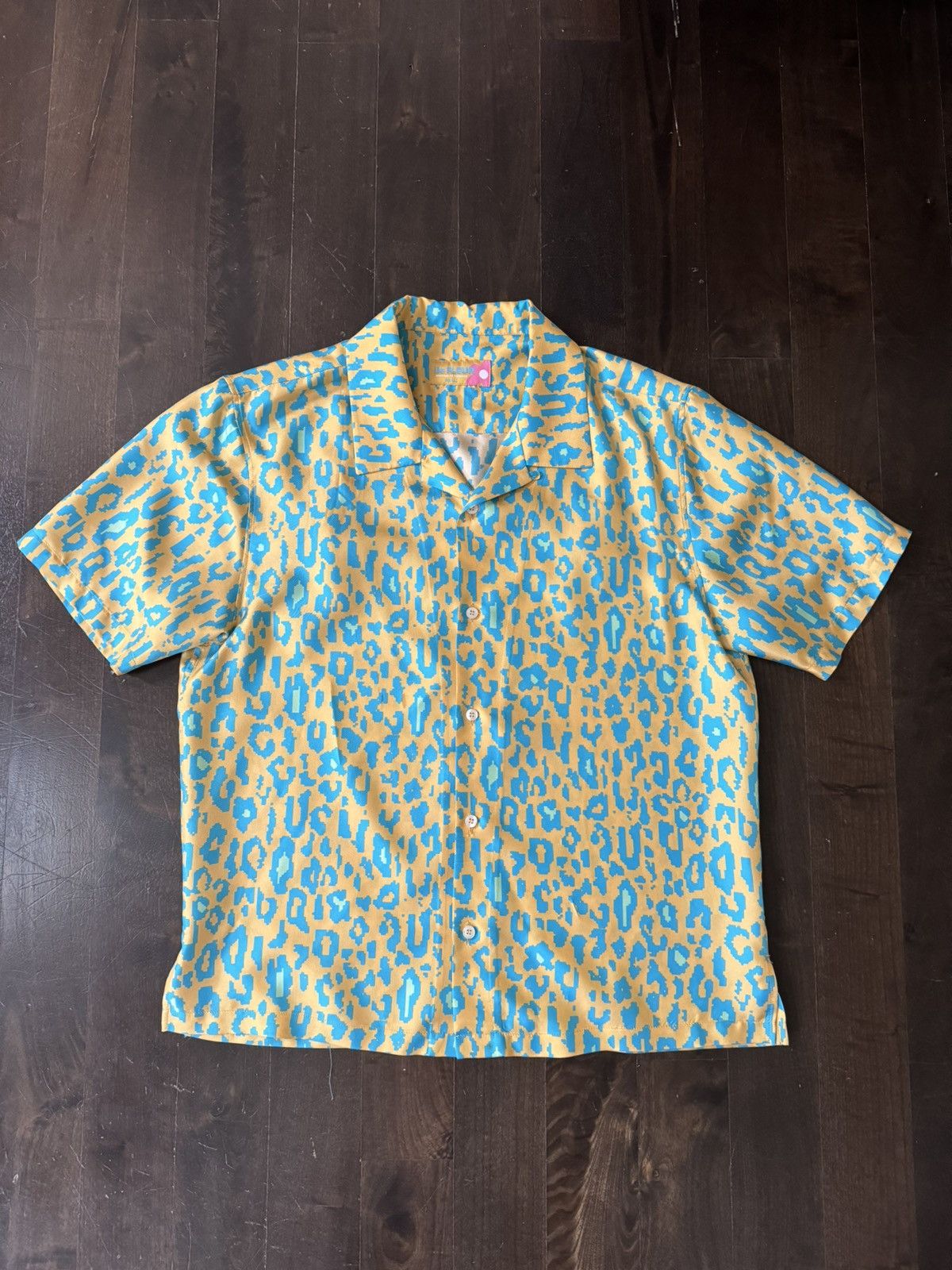 image of Golf Le Fleur Le Fleur Digi-Leopard Button Down, Men's (Size Small)