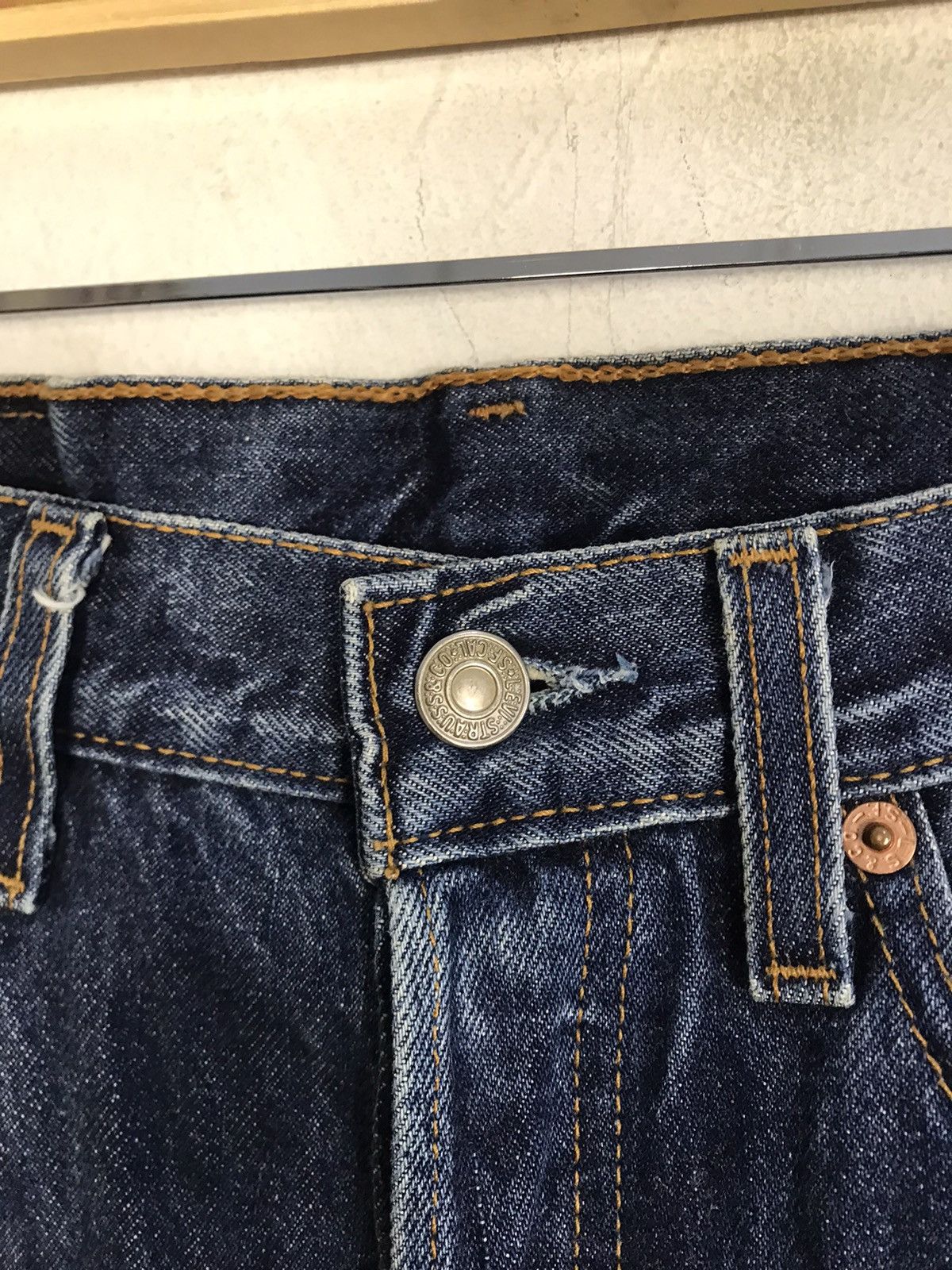 Levi's Vintage Clothing Levi's 90s Lot 501 Indigo Denim Jeans Buttonfly E181 Size US 30 / EU 46 - 7 Thumbnail