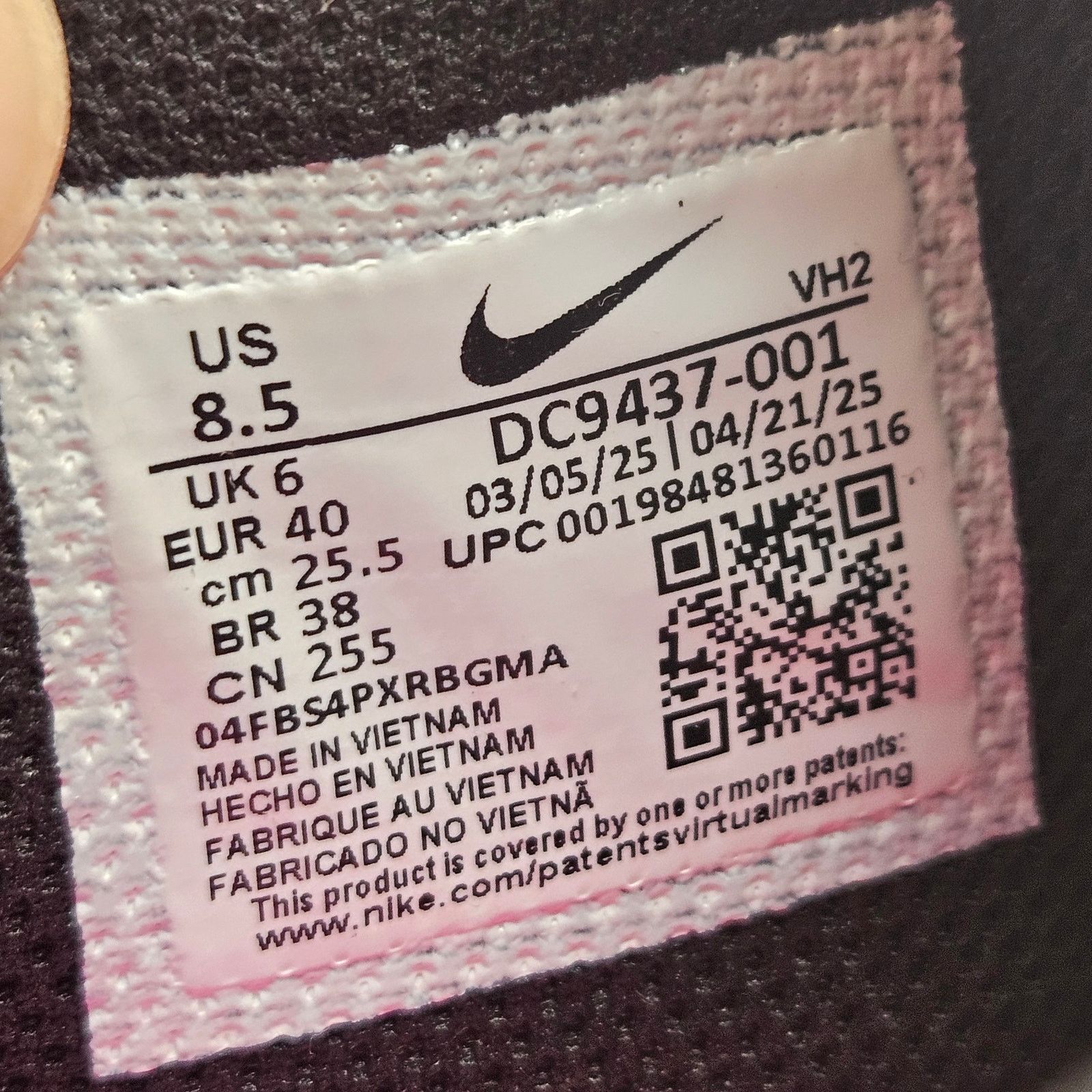 Nike NIKE WOMEN'S 8.5 AIR MAX EXCEE BLACK PINK BLAST RUNNING SHOE Size US 8.5 / IT 38.5 - 6 Thumbnail