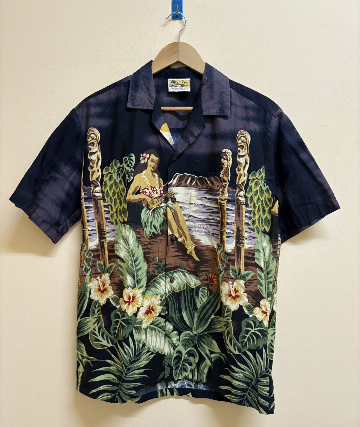 Japanese Brand Vintage Winnie Fashion Aloha Hawaii Girl Motif Shirt Surf Size US M / EU 48-50 / 2 - 1 Thumbnail