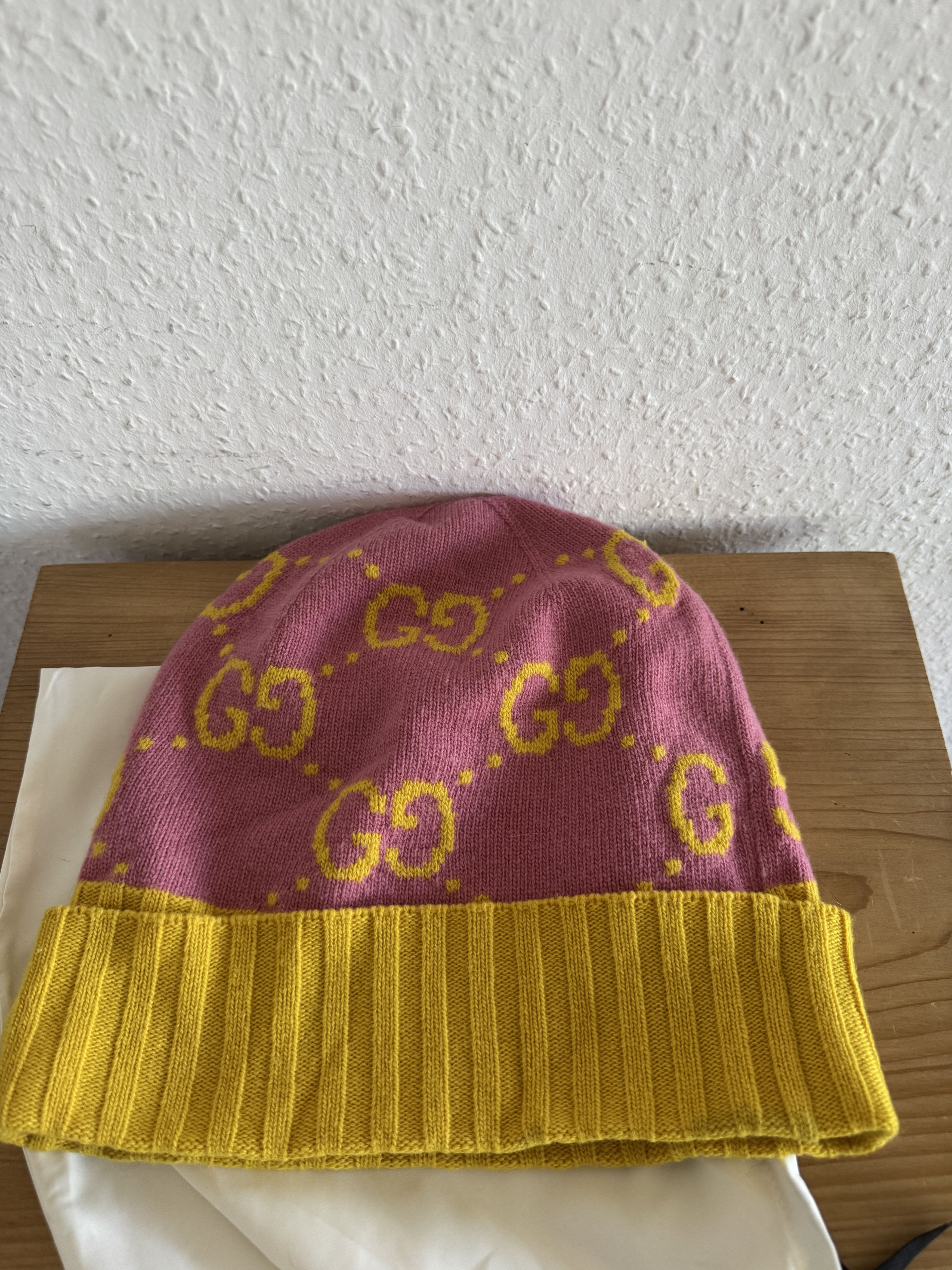 GUCCI Pink/Red Wool GG Beanie