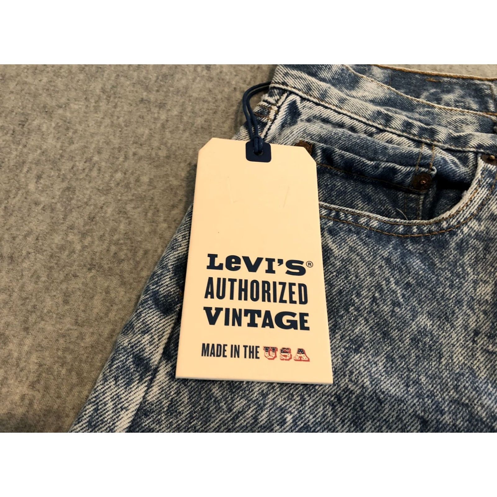Levi's VINTAGE Levi's 501XX Authorized Jeans Made in USA LVC Mens 28x31 NWT Blue Denim Cotton Straight 501 XX USA Mens Size US 28 / EU 44 - 2 Thumbnail
