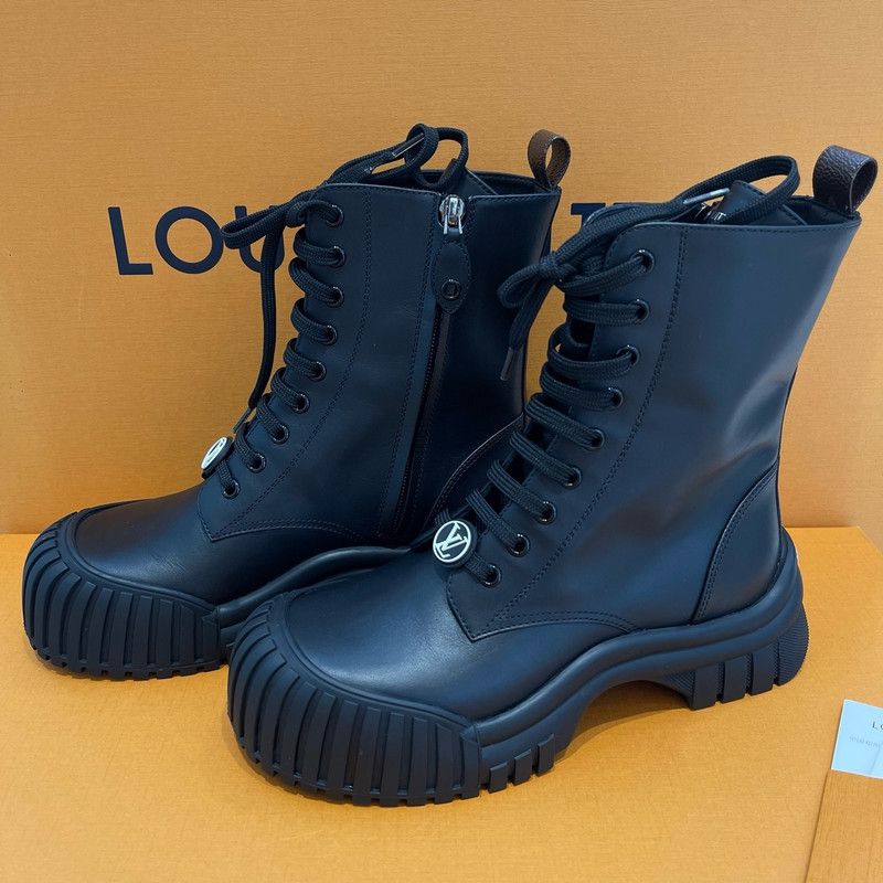 Louis Vuitton Louis Vuitton Black Leather Trendy Ankle Boots 0079 Size US 6 / IT 36 - 1 Thumbnail