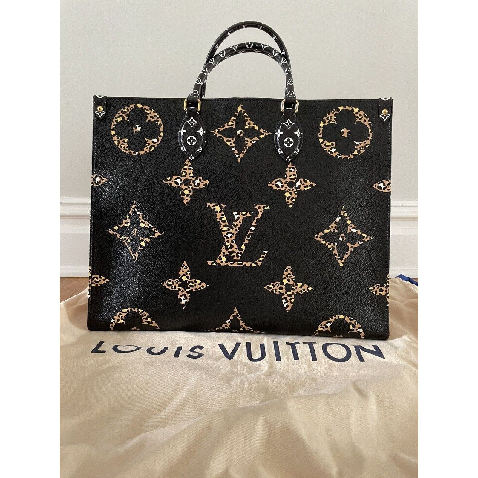 OnTheGo Fabric Interior Jungle Monogram Giant Tote GM