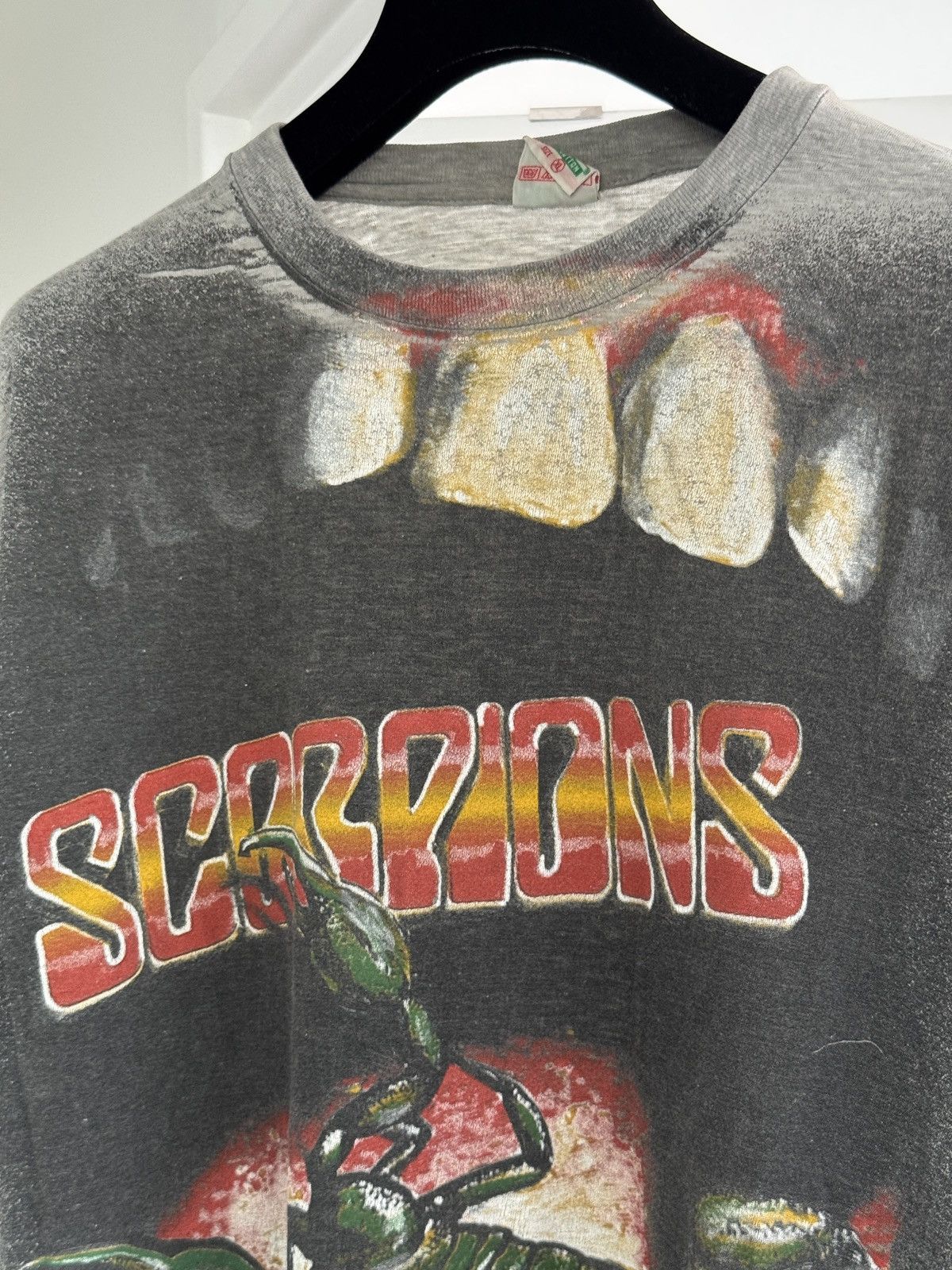 Band Tees *RARE* 1993 90s VINTAGE SCORPIONS FACE THE HEAT BIG MOUTH Size US XL / EU 56 / 4 - 4 Thumbnail