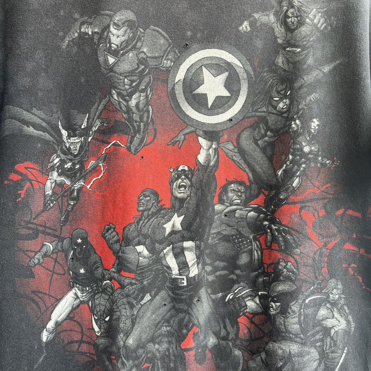 Mad Engine VINTAGE Y2K DISTRESSED FADED THE AVENGERS MARVEL TSHIRT Size US M / EU 48-50 / 2 - 7 Thumbnail