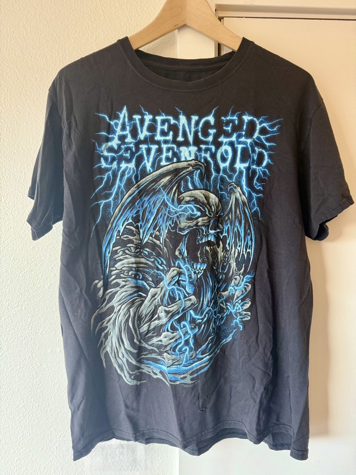 Band Tees Avenged Sevenfold 2011 Tour Tee Size US M / EU 48-50 / 2 - 1 Thumbnail