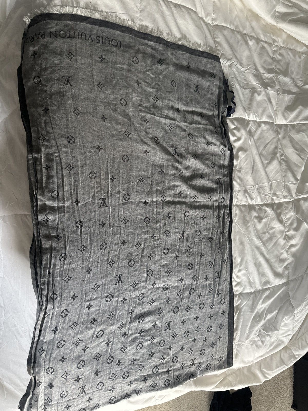 Louis Vuitton Louis Vuitton All About Monogram Scarf Size ONE SIZE - 2 Thumbnail